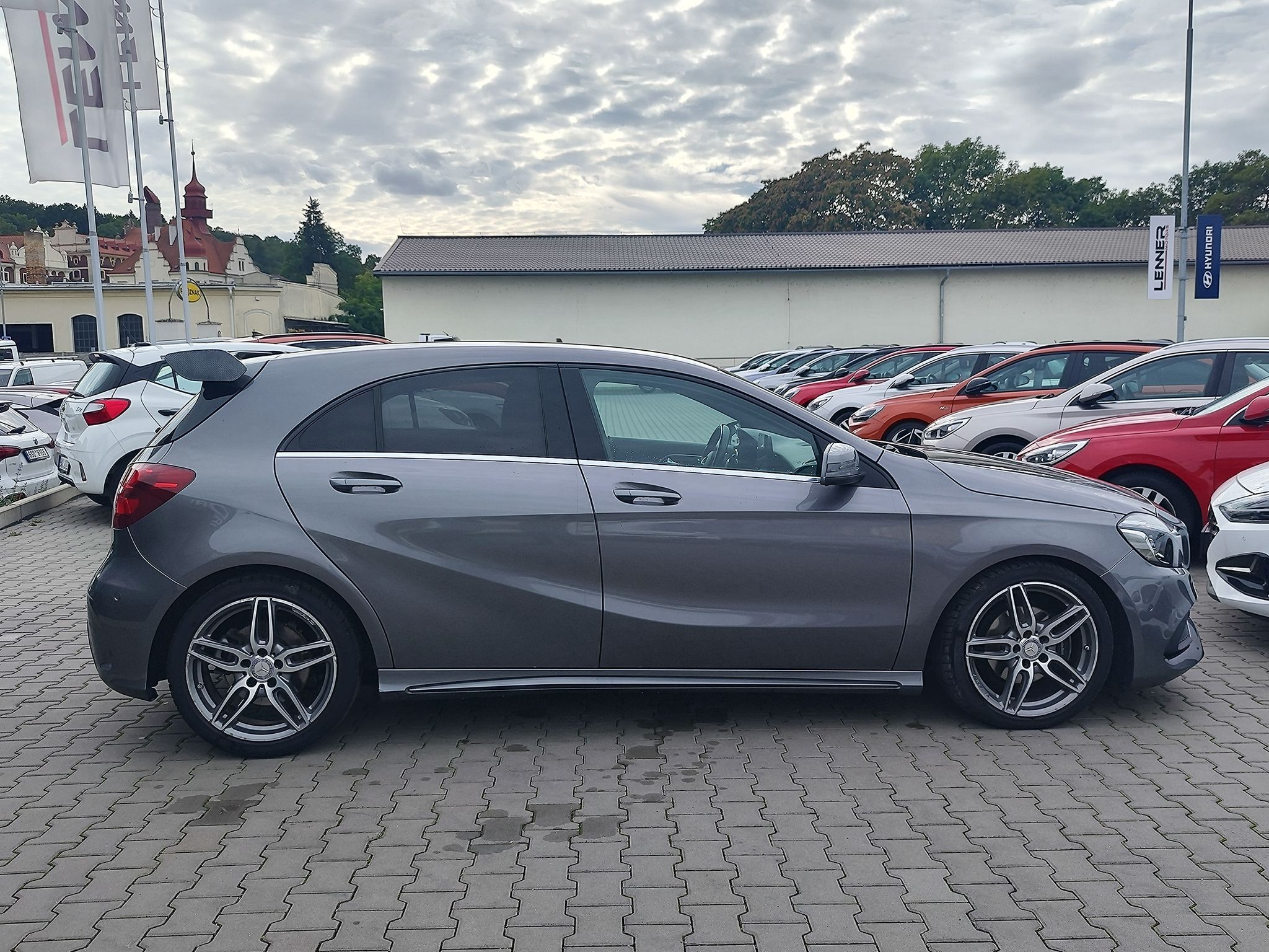 Mercedes-Benz Třídy A, A200/100kW 4Matic AT - fotka 4