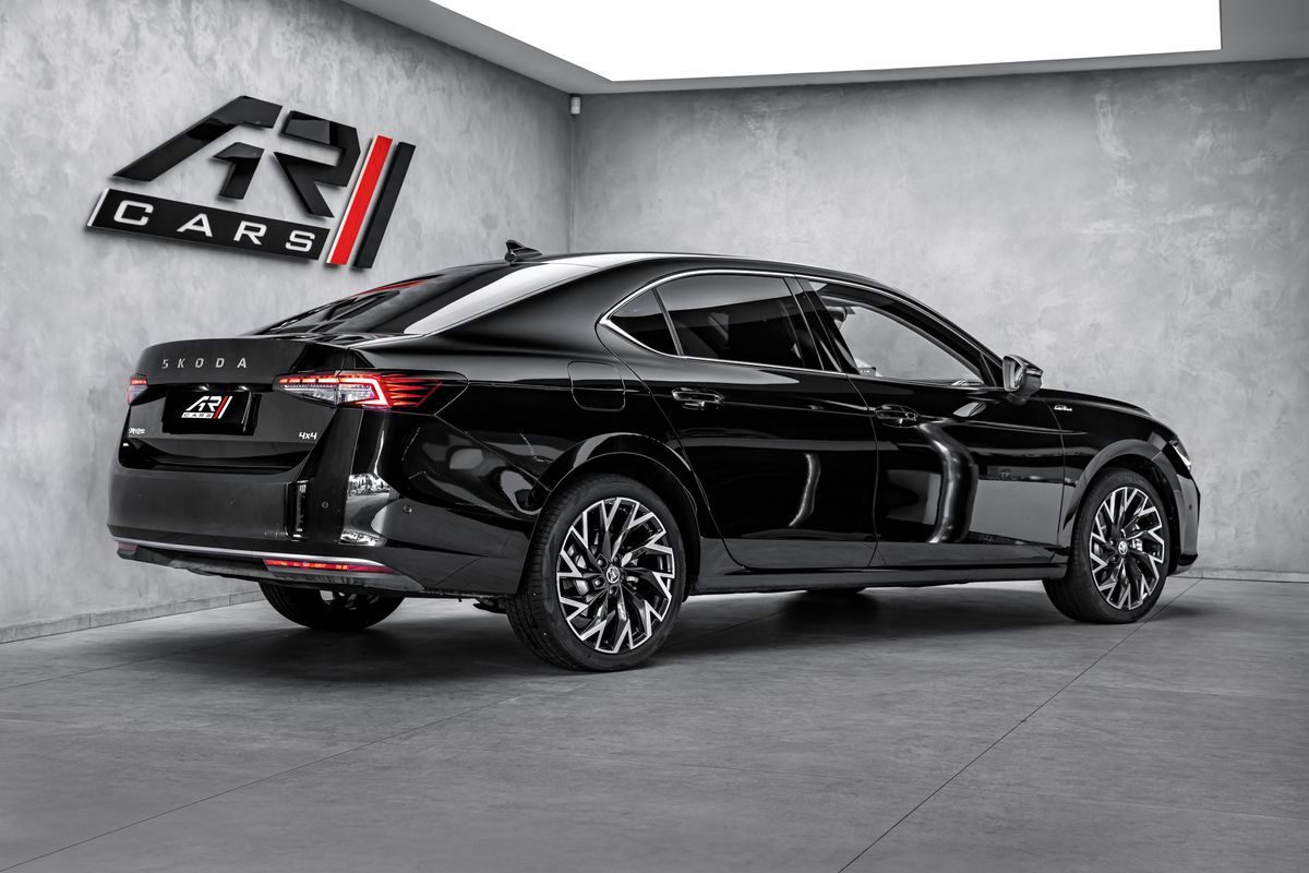 Škoda Superb, 2,0TDI 142kW L&K 4x4 DSG masáž - fotka 5