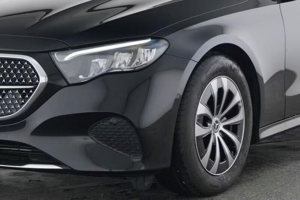 Mercedes-Benz Třídy E, 200 T AVANTGARDE Advanced - fotka 3