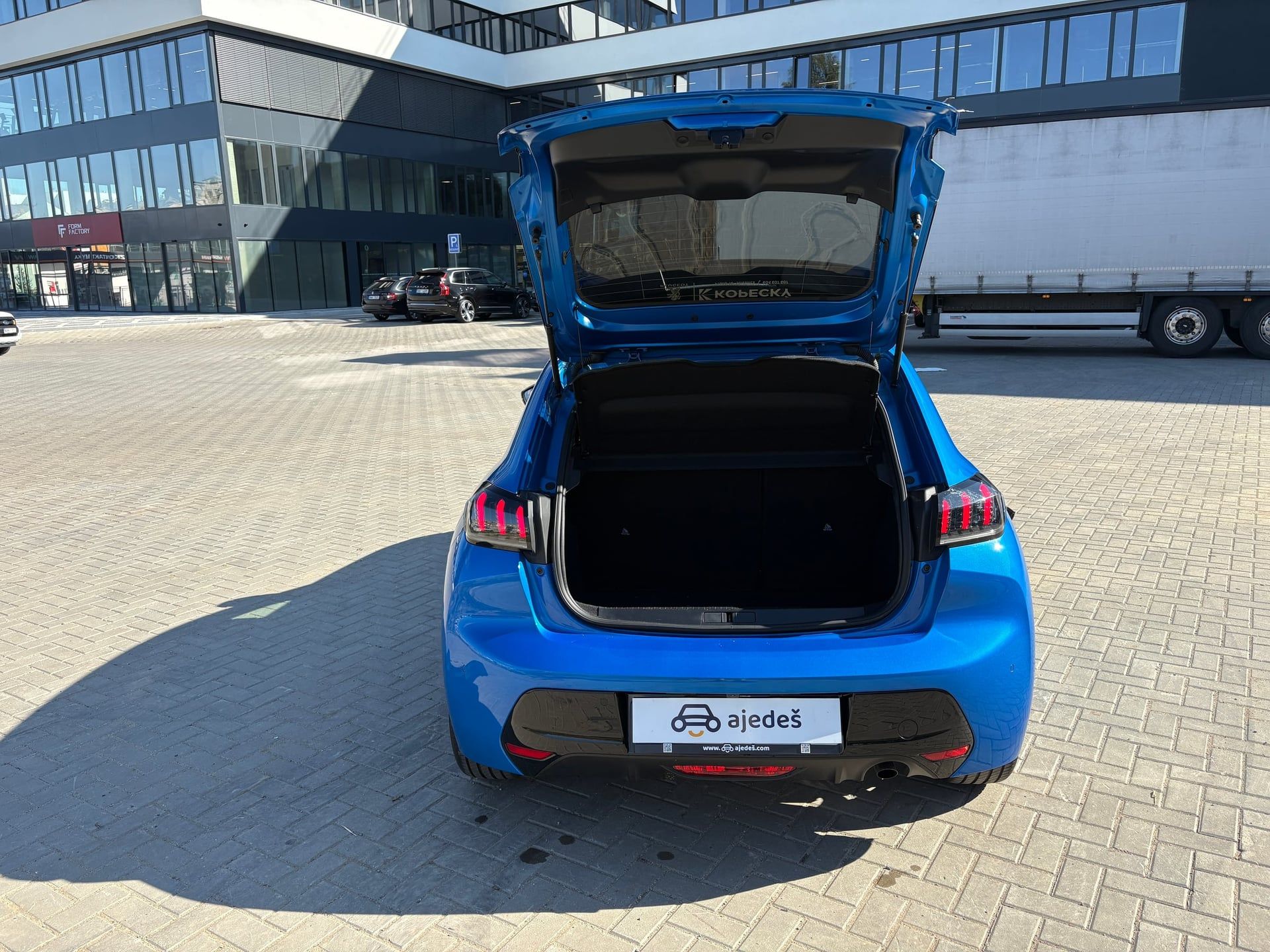 Peugeot 208, 1.2 PureTech/Allure/servis/ČR - fotka 6