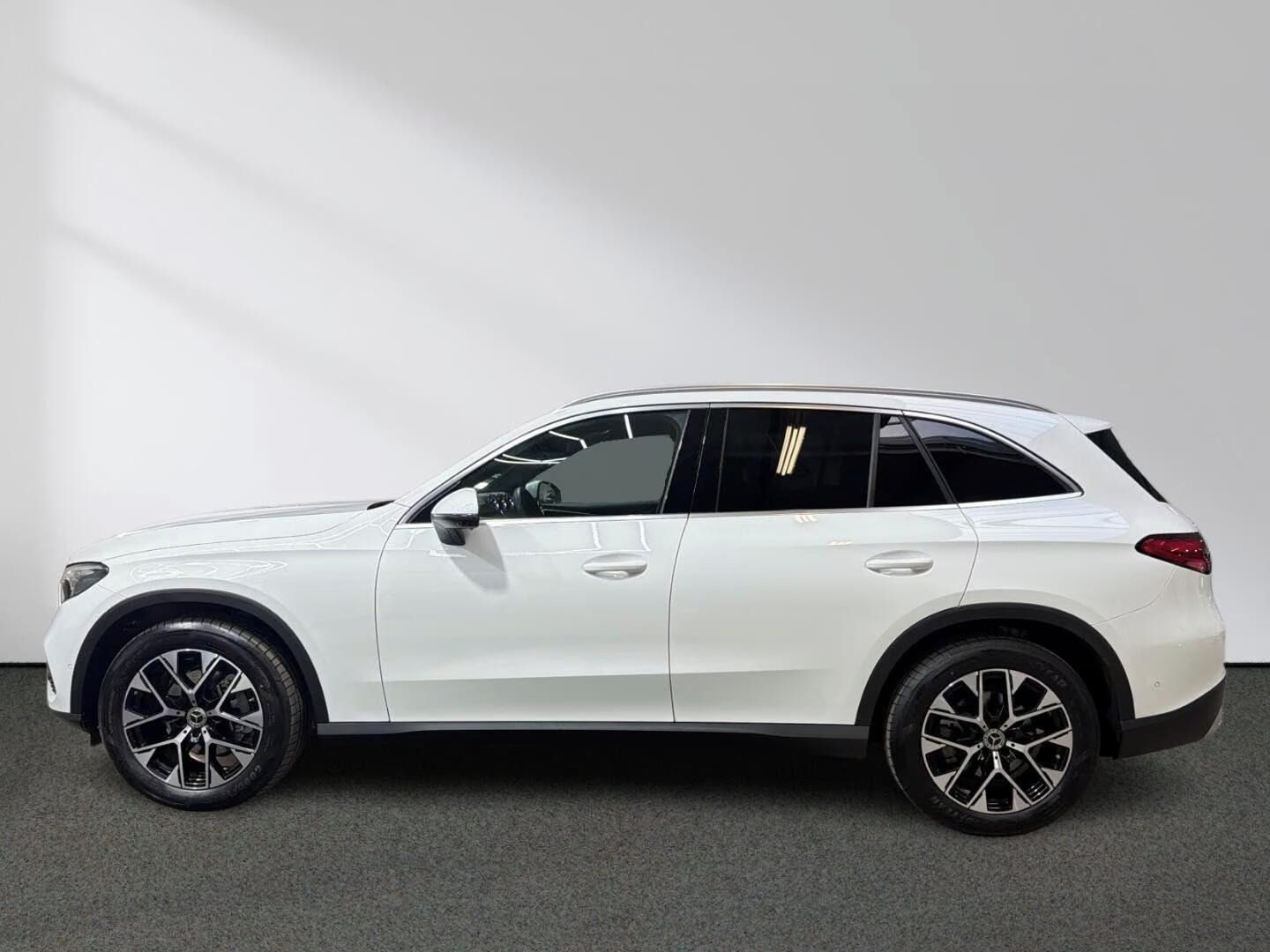 Mercedes-Benz GLC, 220 d 4M Avantgarde*Kůže*Navi* - fotka 5
