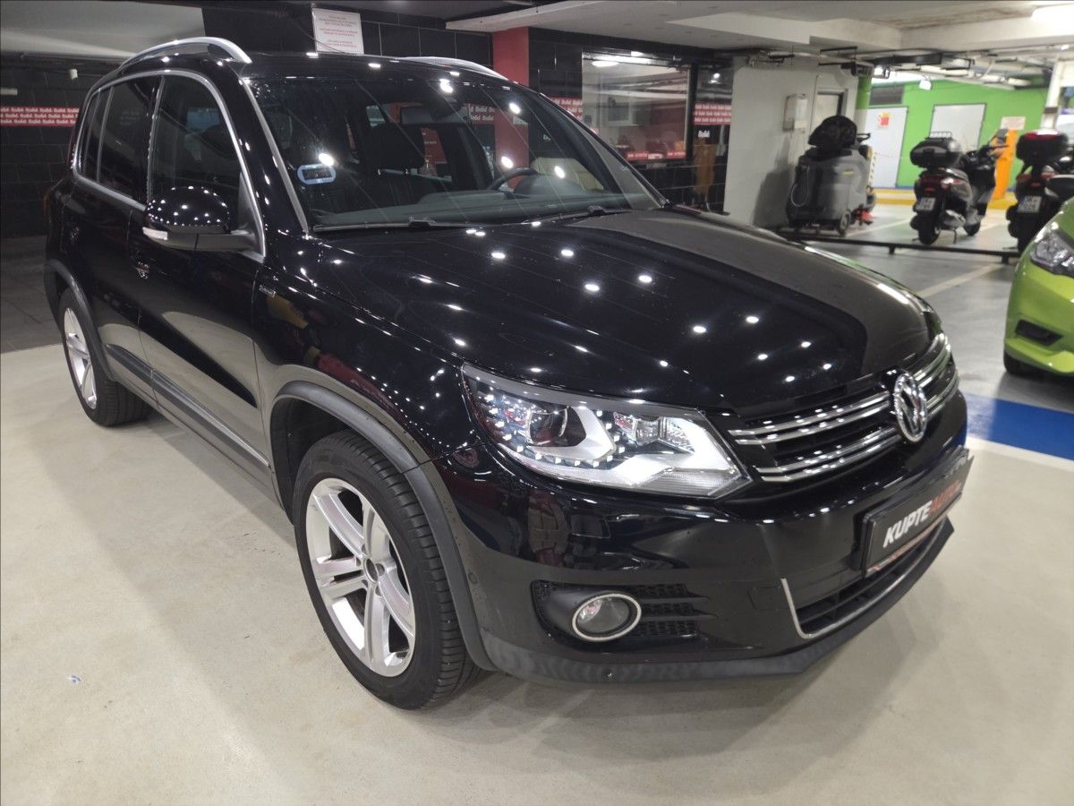 Volkswagen Tiguan, 2,0 TDI + ZIMNÍ ALU !!!  LOUNG - fotka 4
