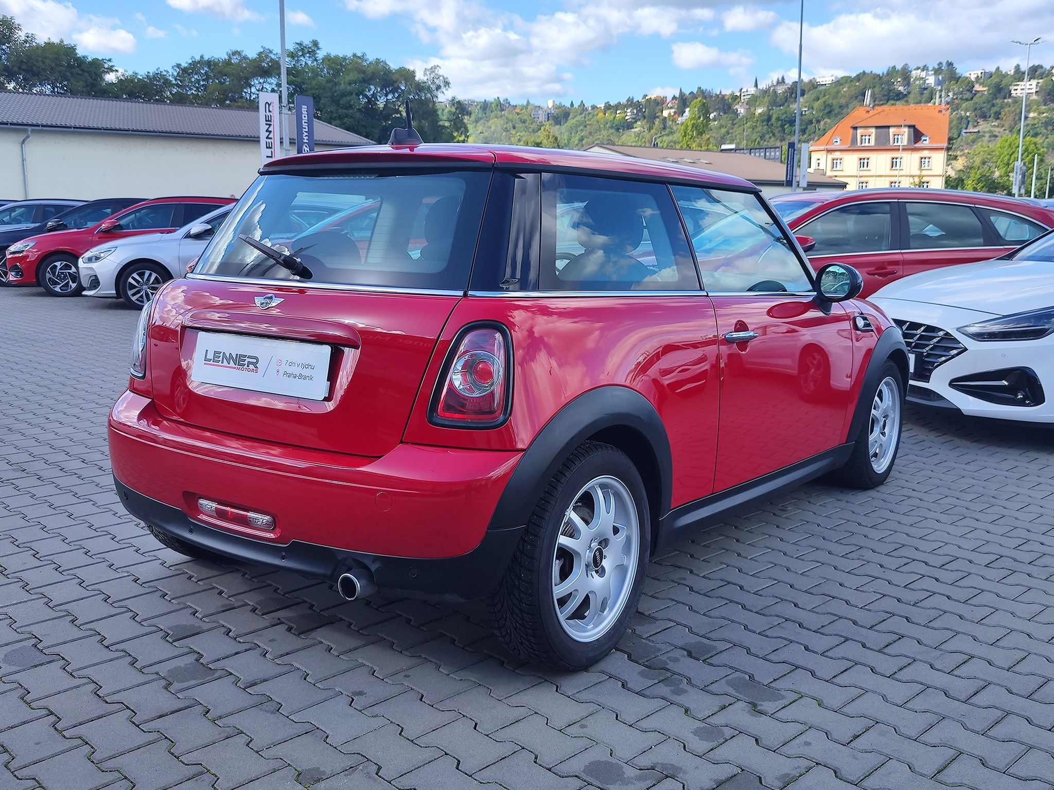 Mini Cooper, 1.6/90kW PANO,NAVI - fotka 5