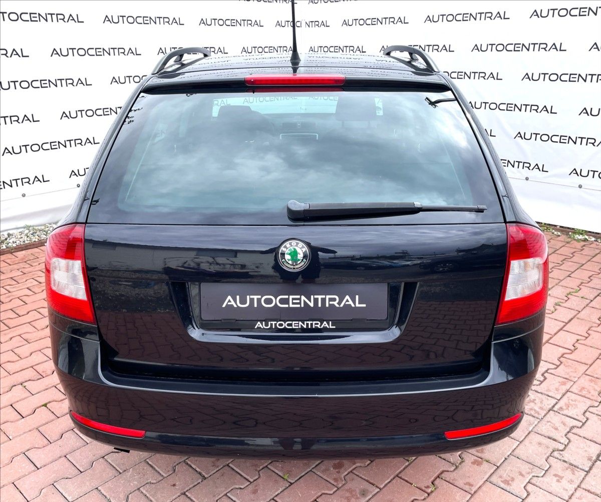 Škoda Octavia, 1,2 TSi,77kW,STK 9/28,serv.kn. - fotka 5