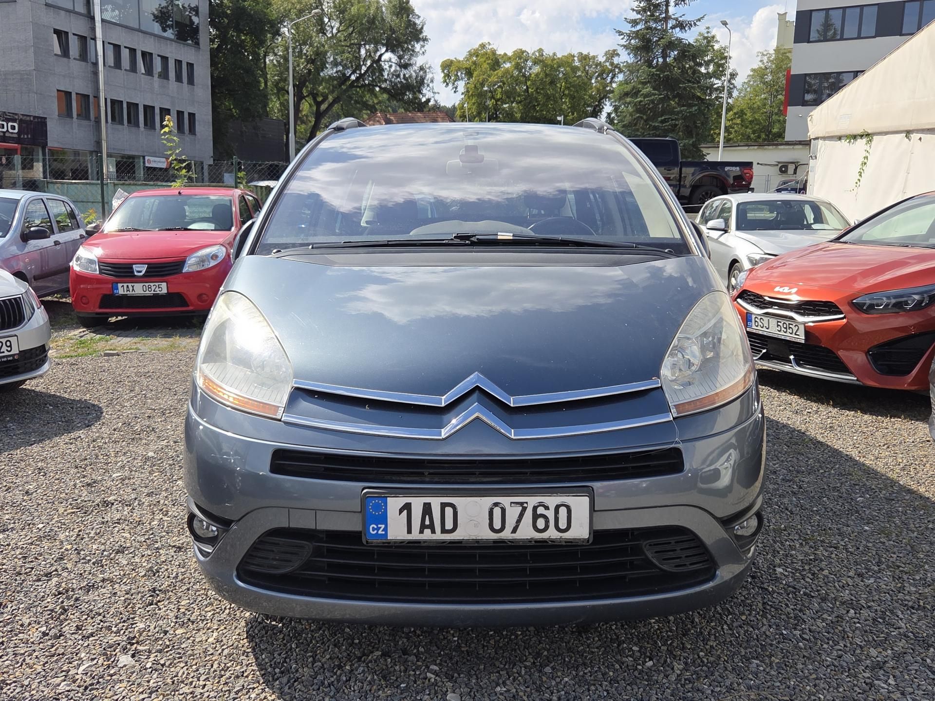 Citroën Grand C4 Picasso, 1,6HDi lze i na splátky VŠEM! - fotka 2