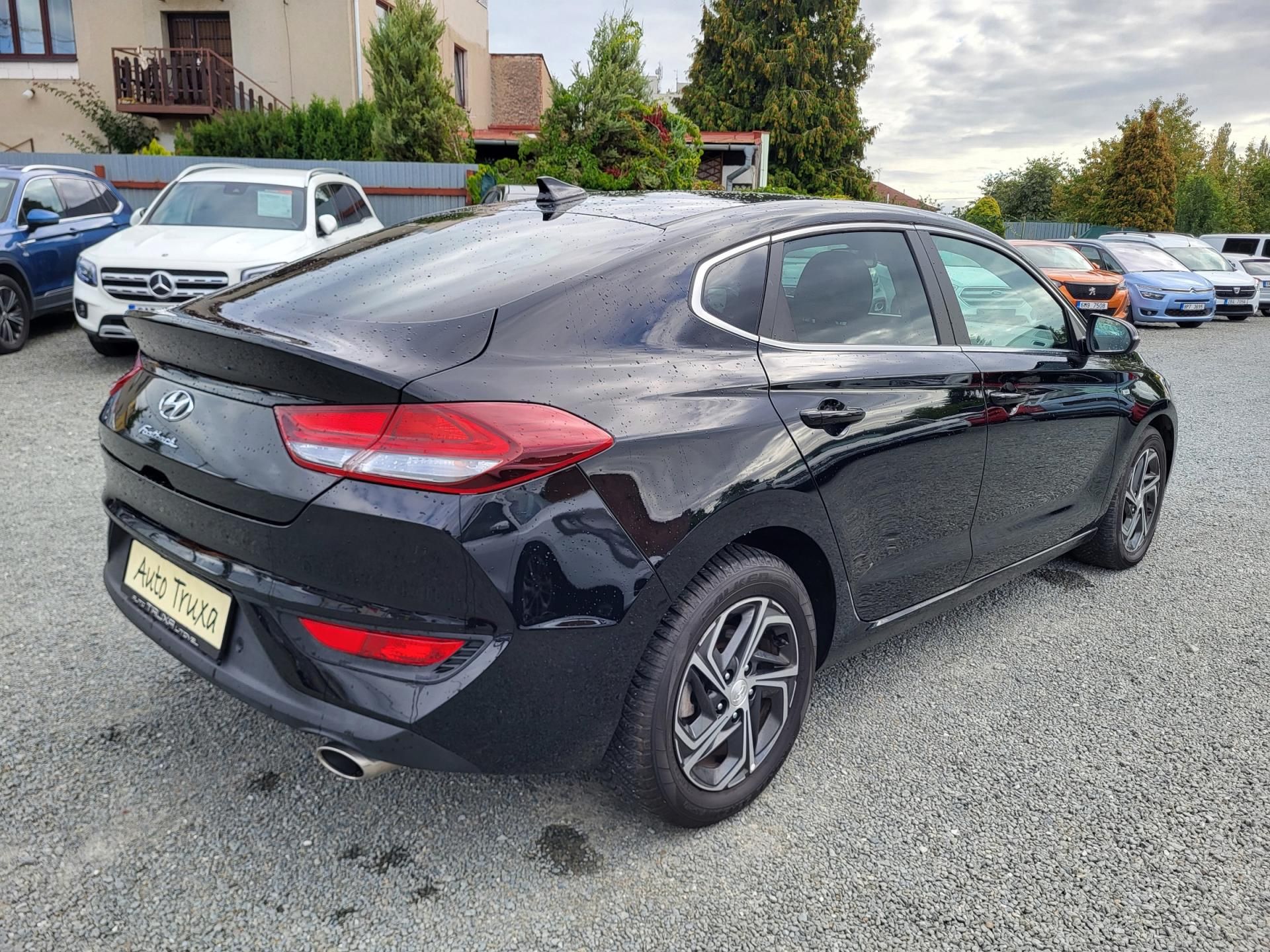 Hyundai i30, FASTBACK 1.5 T-GDI mHEV 118kW - fotka 4
