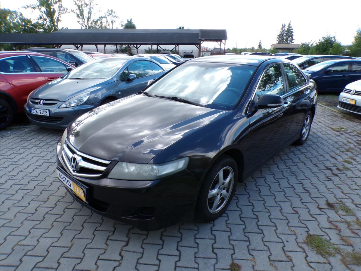 Honda Accord, 2,0 i-VTEC - fotka 2