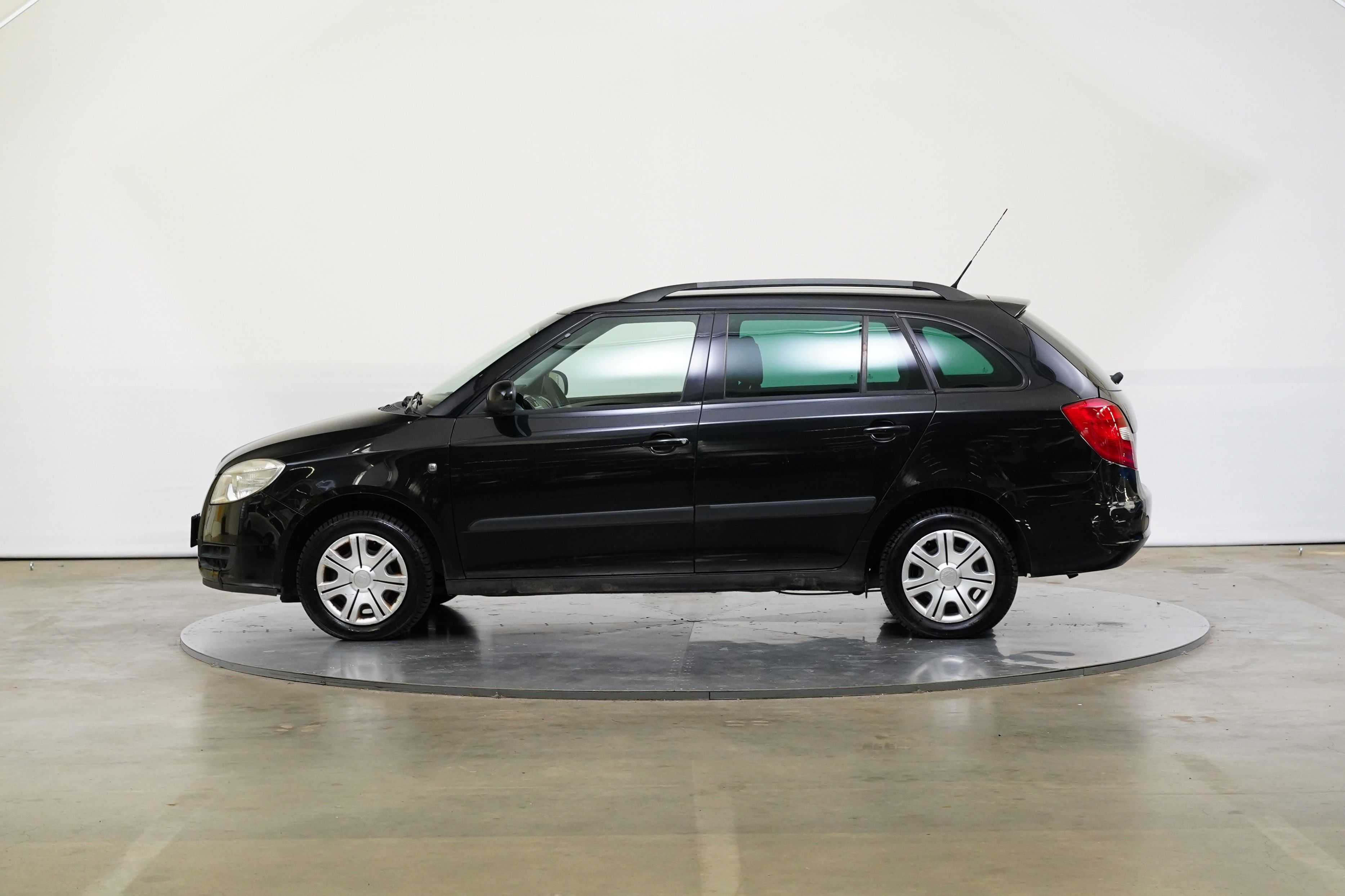 Škoda Fabia, 1.4 16V 63 kW - fotka 3