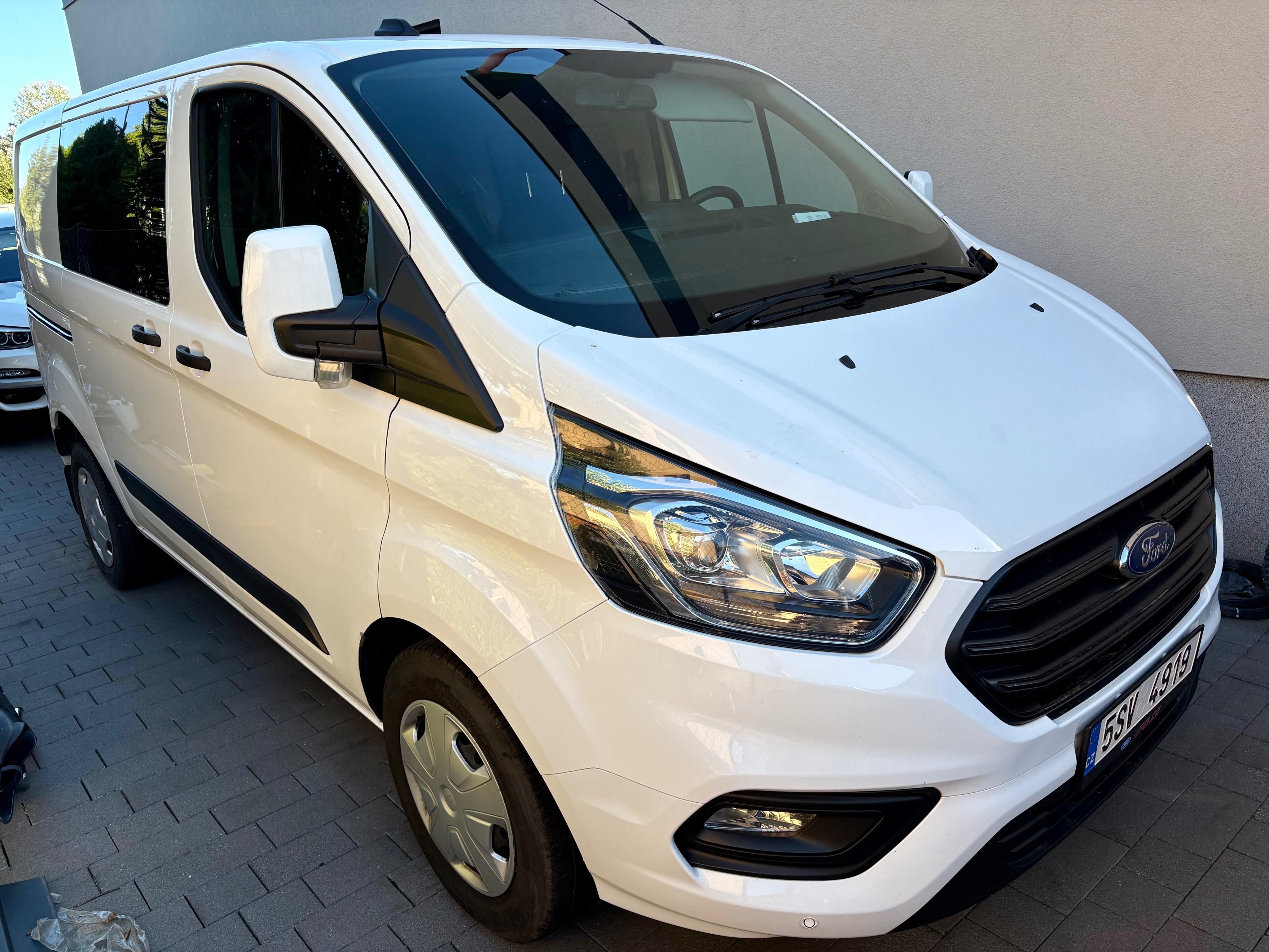 Ford Transit Custom, Ford Transit Custom, 6 míst