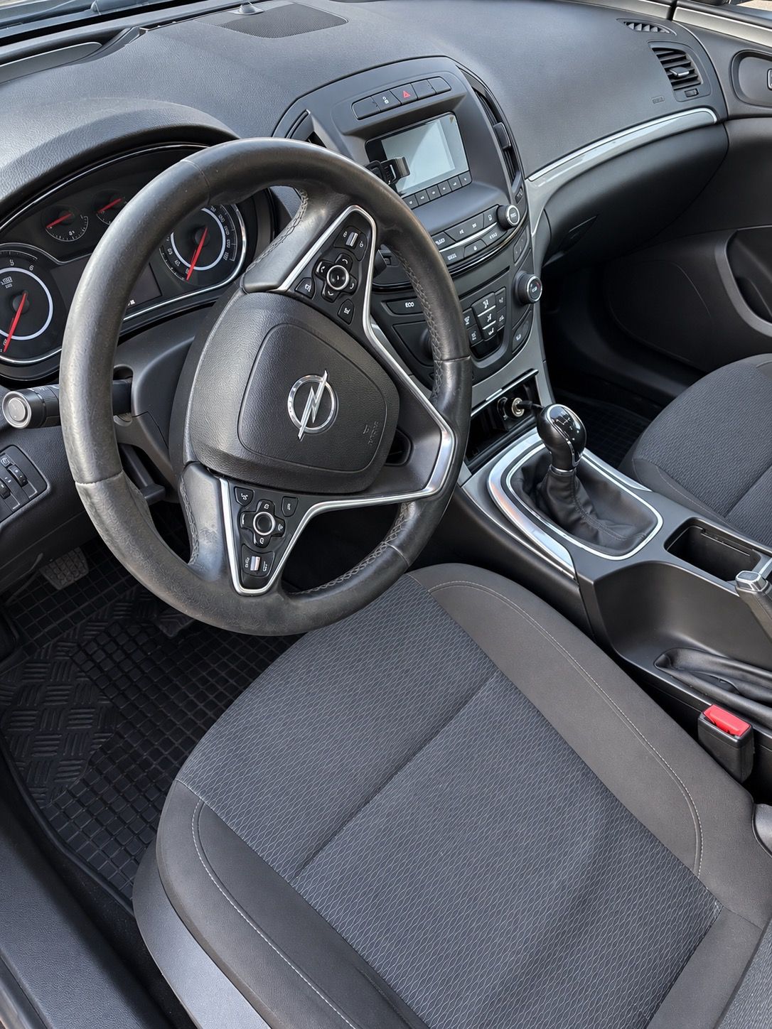 Opel Insignia - fotka 6