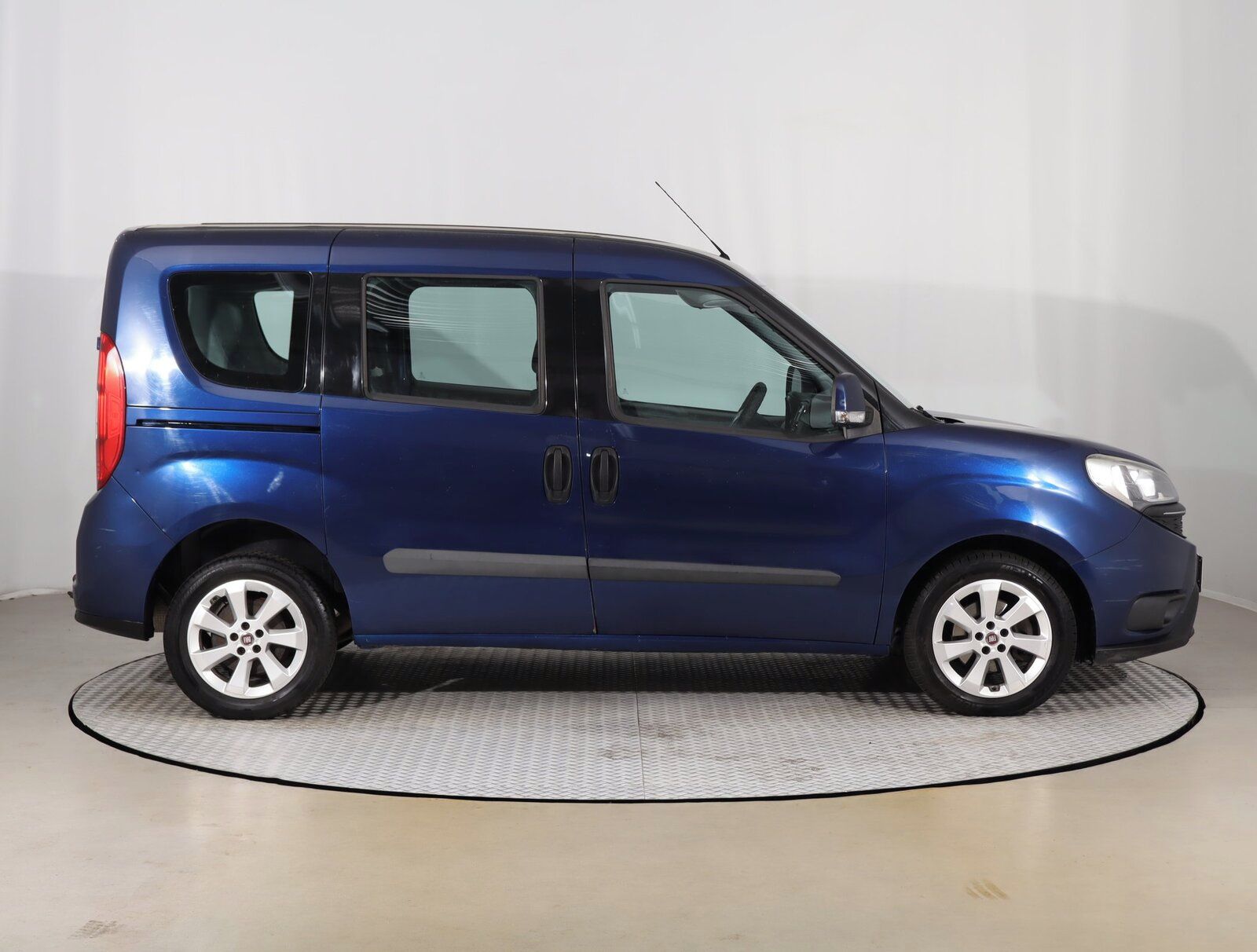 Fiat Dobló, 1.6 MultiJet, 5Míst, ČR - fotka 6