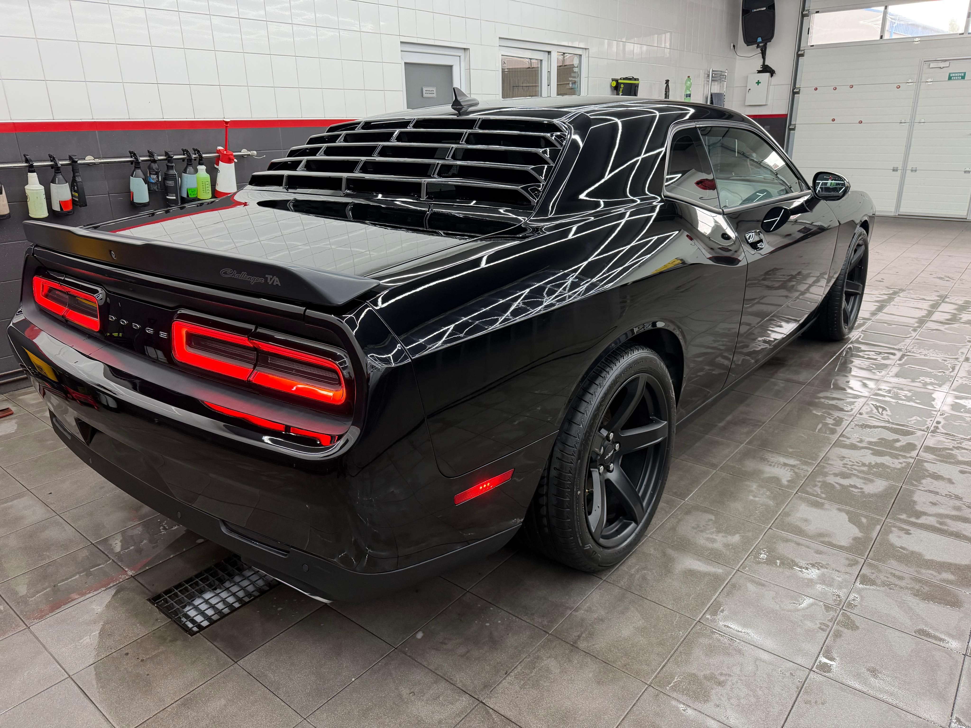 Dodge Challenger, T/A 392, 6.4L 360 kw / 485 ps - fotka 5