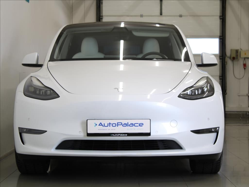 Tesla Model Y, 378kW Long Range 4x4 1.maj. - fotka 2