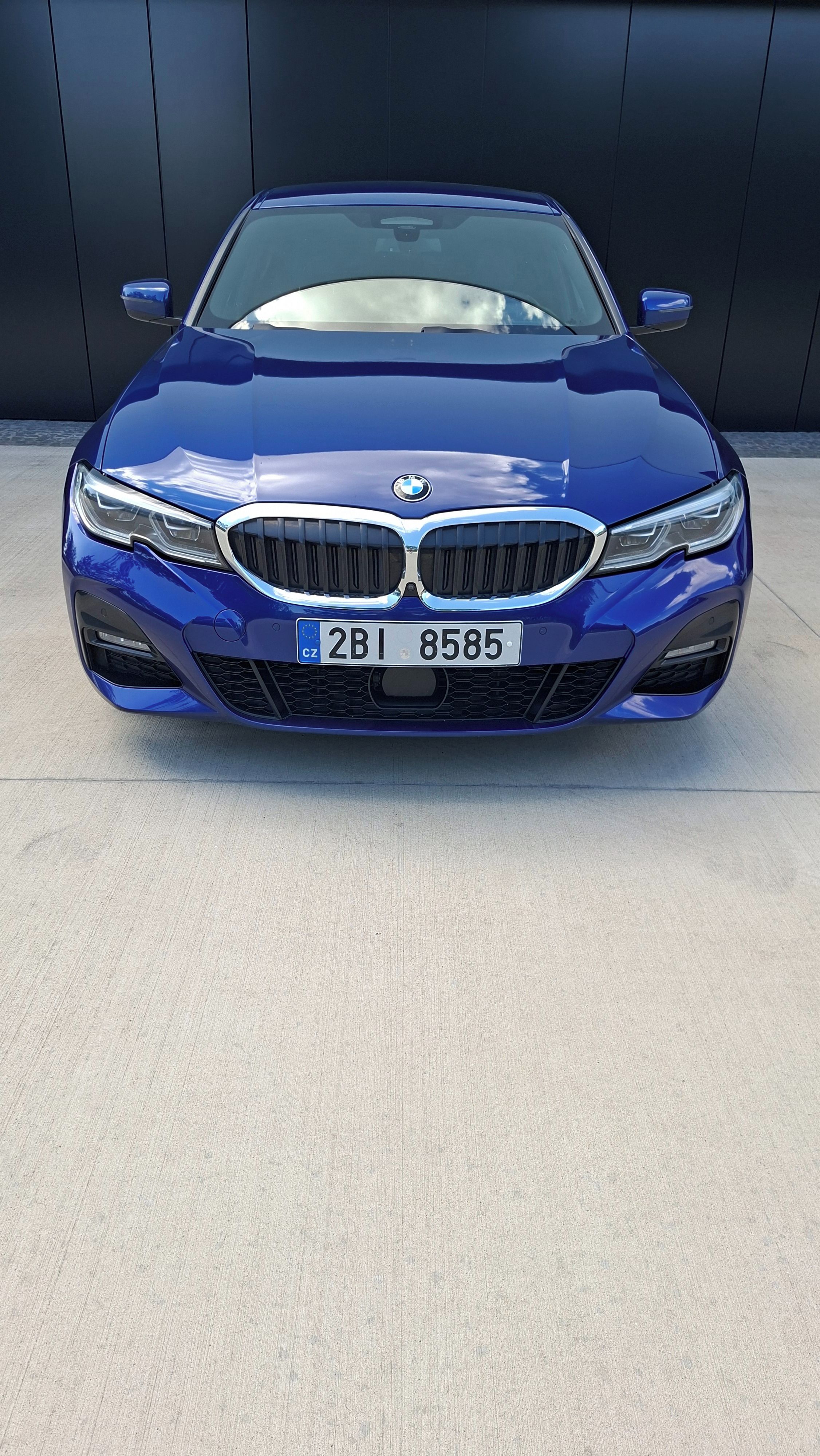 BMW Řada 3, 330d xDrive - fotka 3