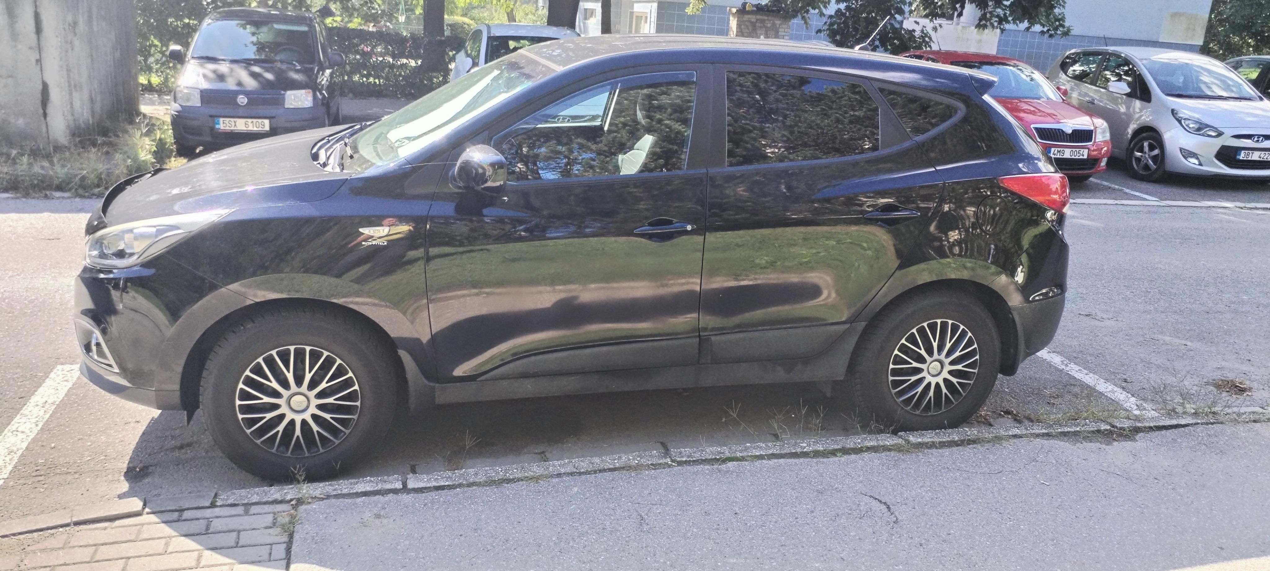 Hyundai ix35, 1,6 benzín - fotka 3