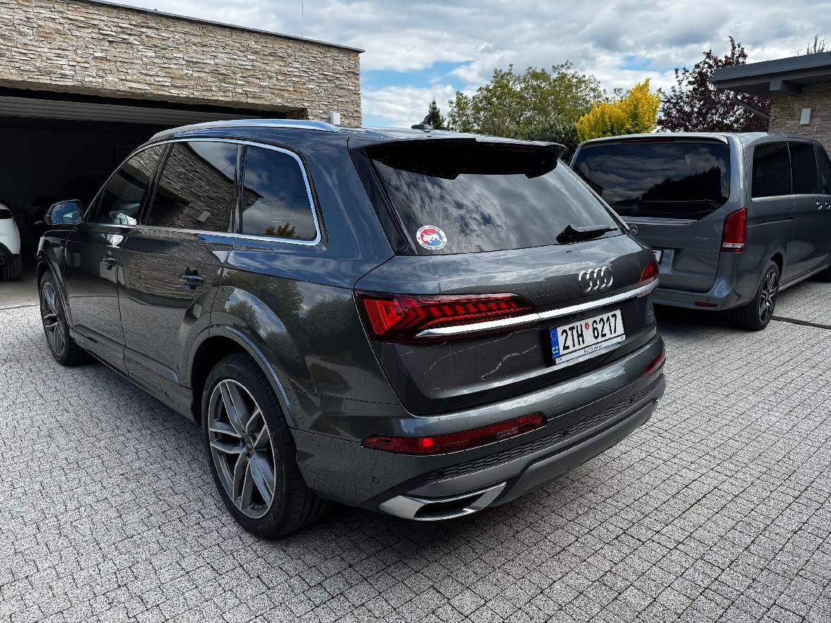 Audi Q7, Sline 3,0 V6 TDI 210kW  quattr - fotka 5