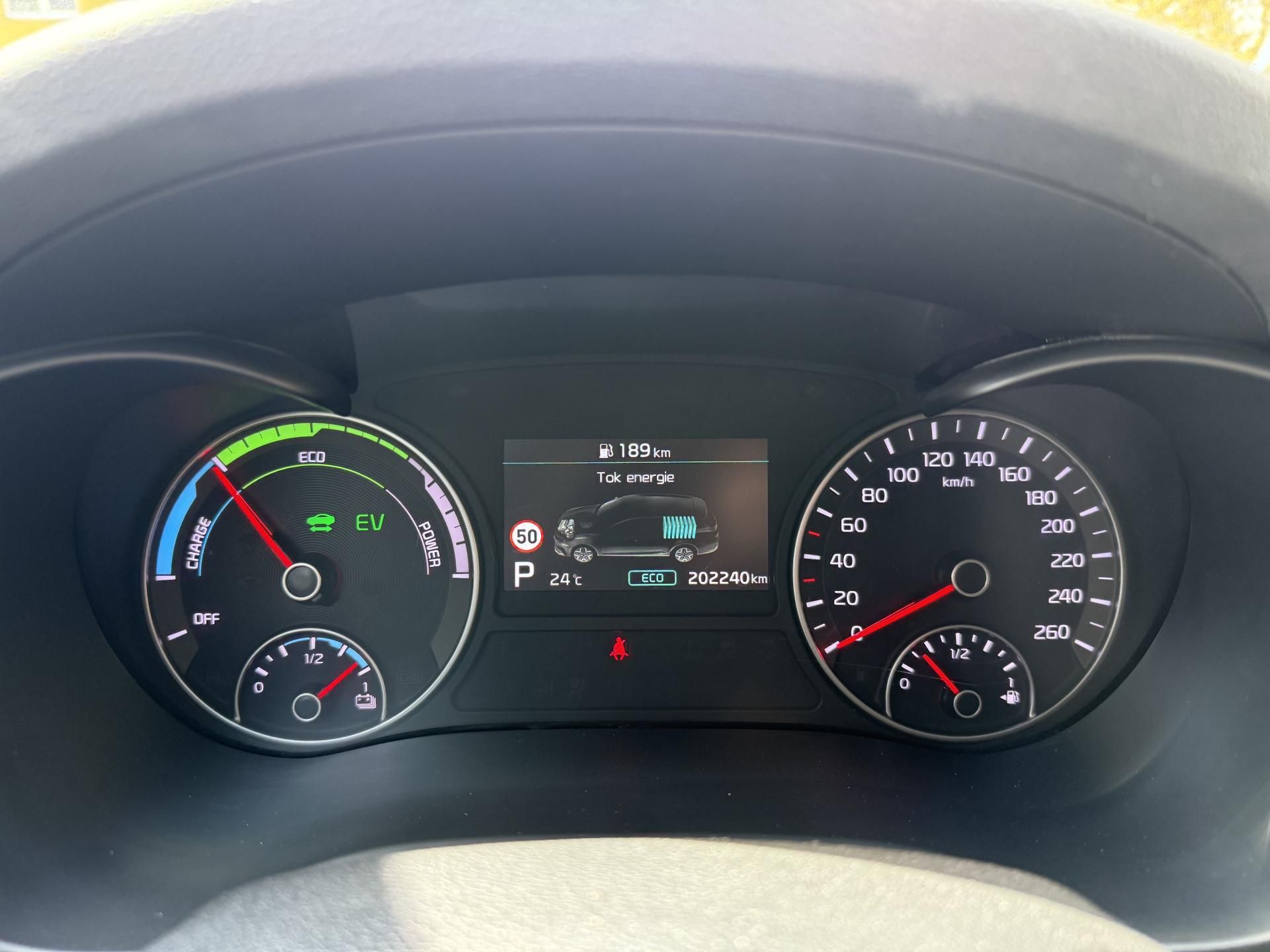 Kia Optima, 2.0 PHEV 113kw - fotka 5