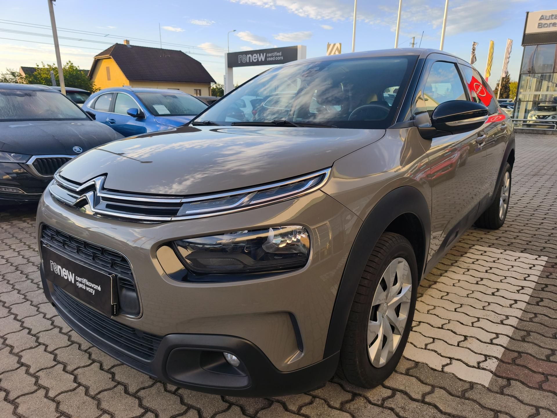 Citroën C4 Cactus, 2020 ČR 1.2 PT 81kW 1.MAJITEL - fotka 3