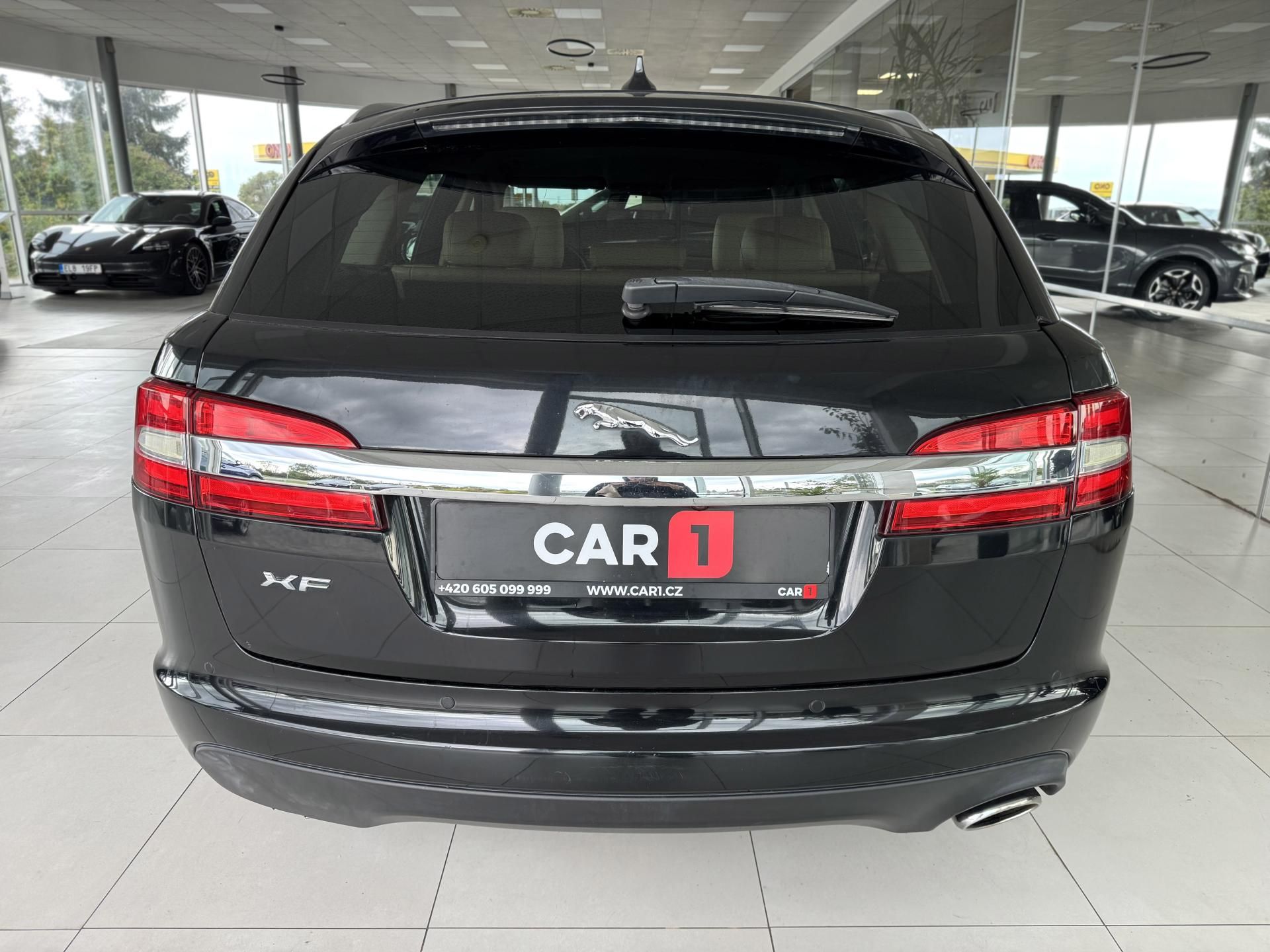 Jaguar XF, 2,2d 147kW*AUT*Navi*Kamera - fotka 6
