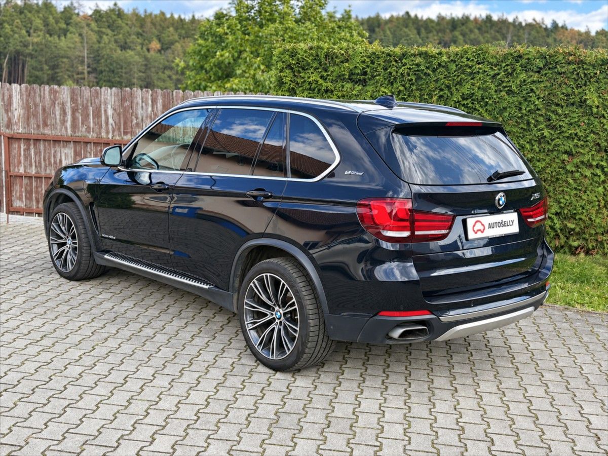 BMW X5, 40e Xdrive LED HUD PANO TZ - fotka 4