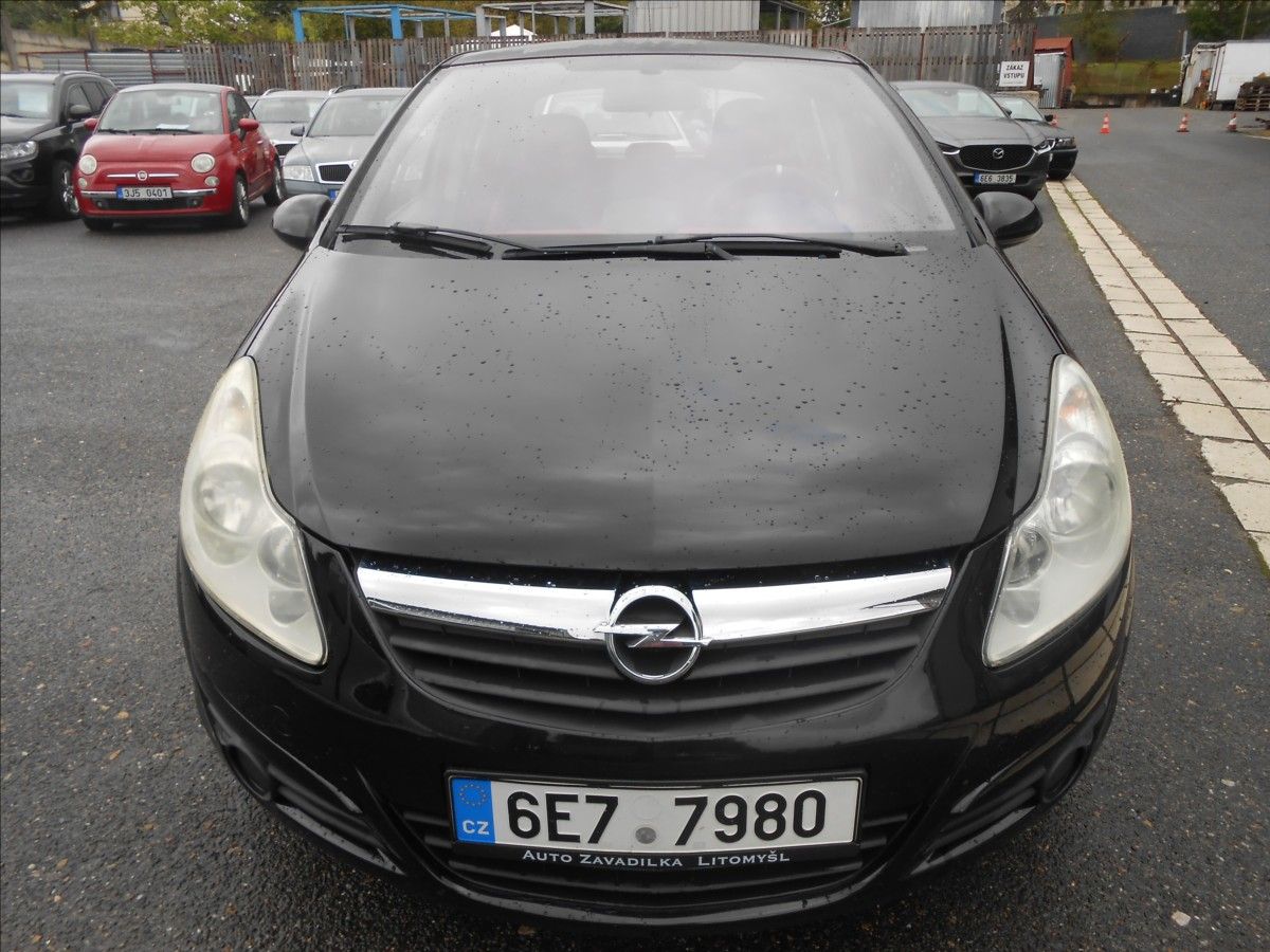 Opel Corsa, 1,2 i 59 Kw - fotka 2