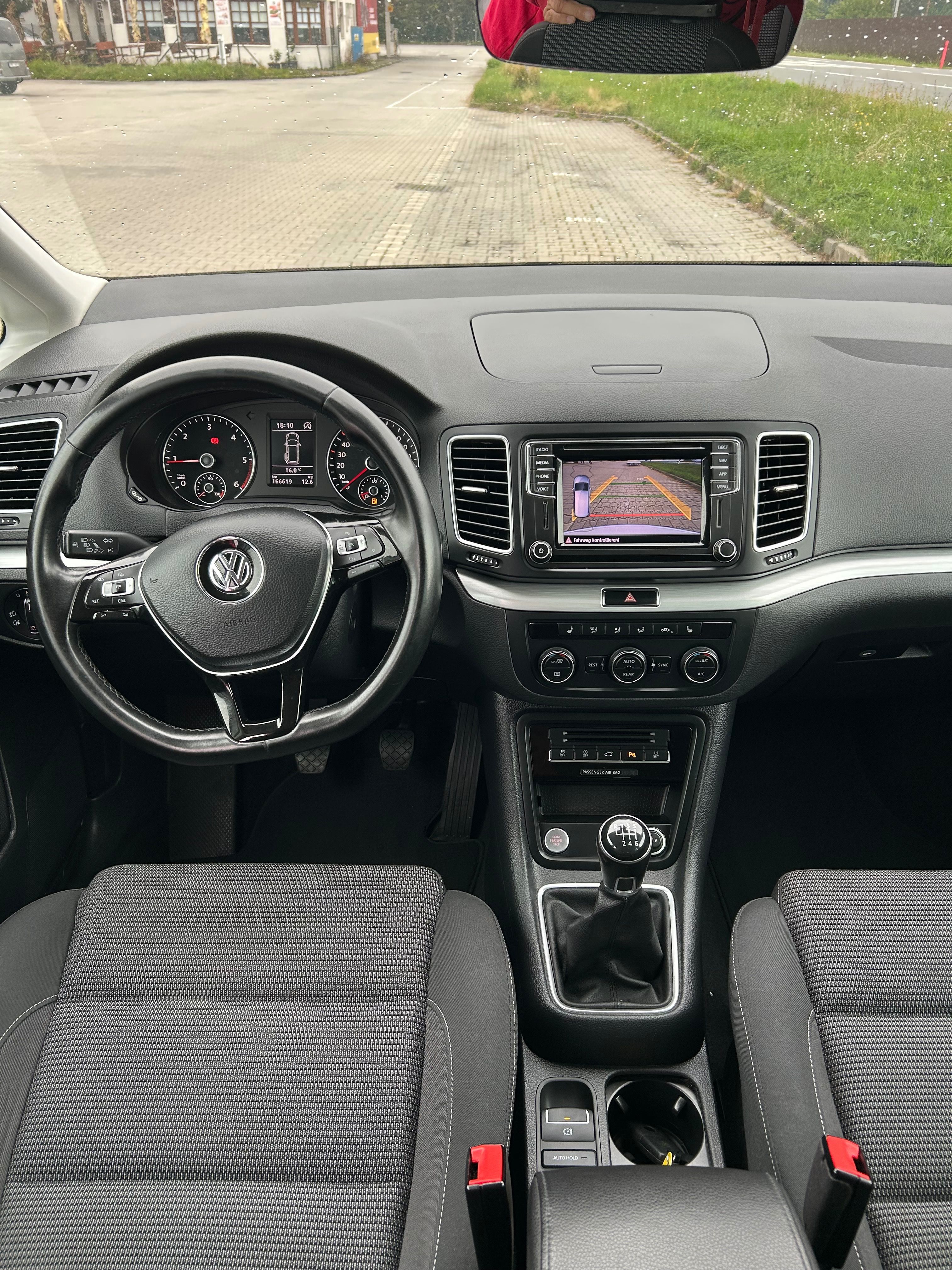 Volkswagen Sharan, 2.0tdi 110kw 7 míst - fotka 6