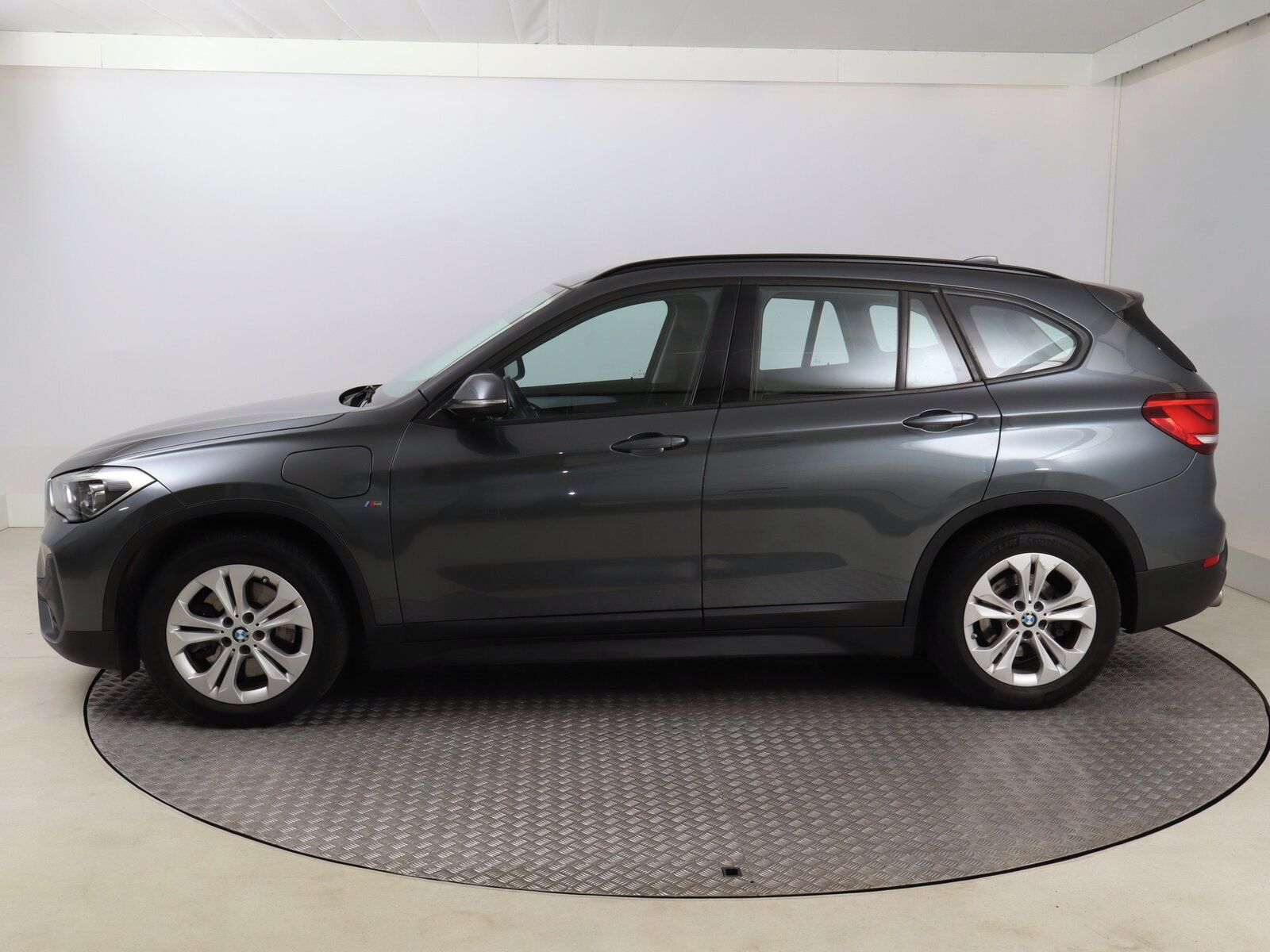 BMW X1, xDrive25e, 4X4, Automat - fotka 3