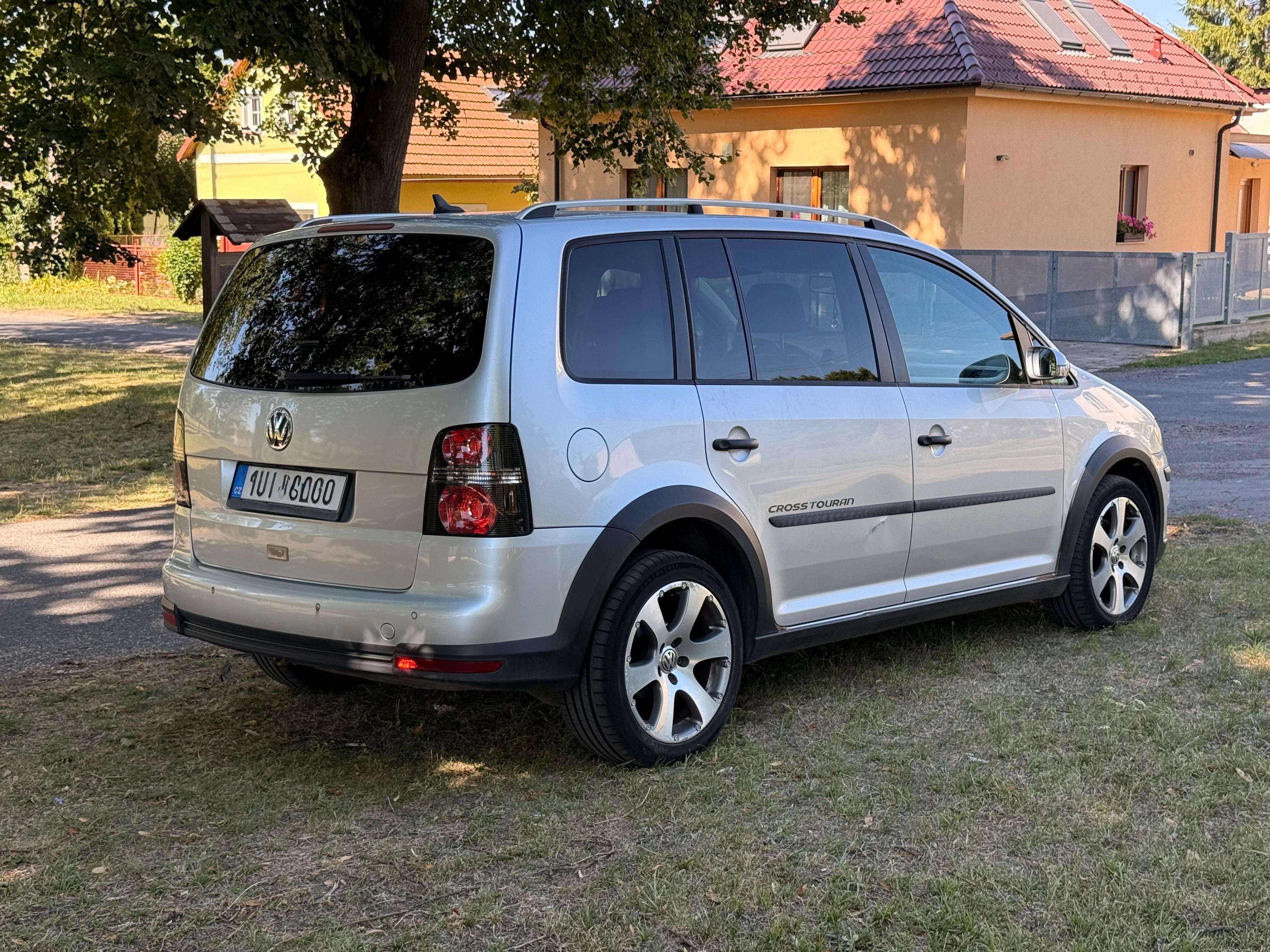 Volkswagen Touran, Cross - fotka 4