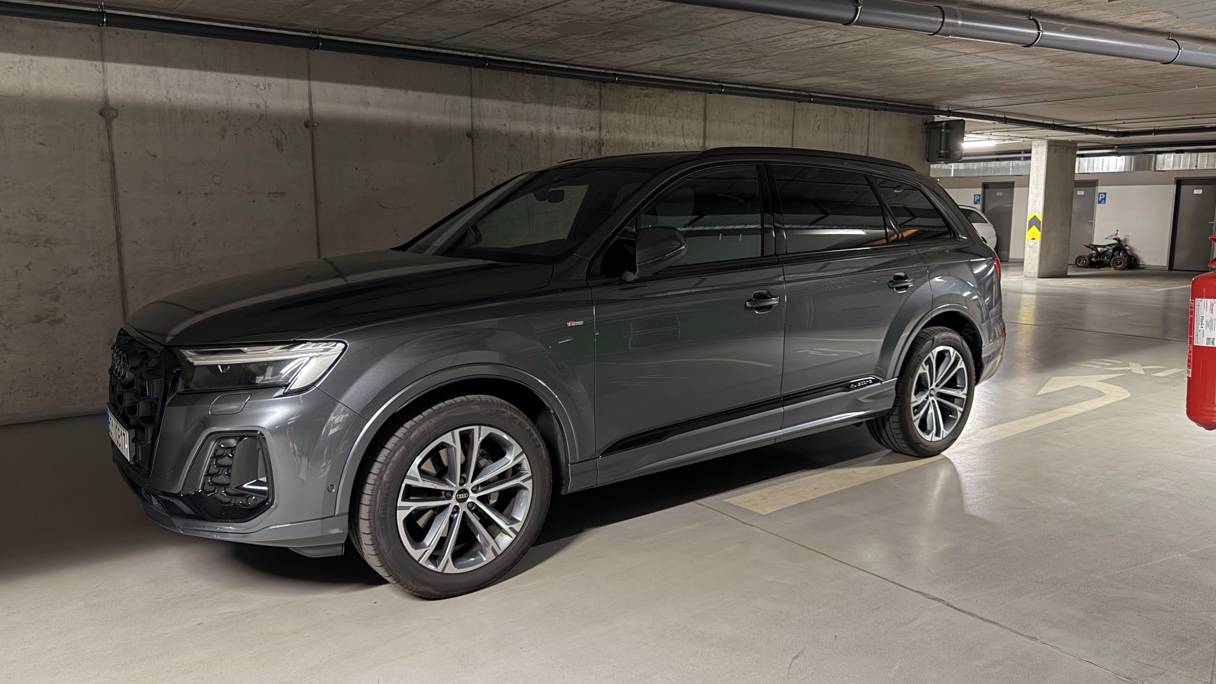 Audi Q7 - fotka 6