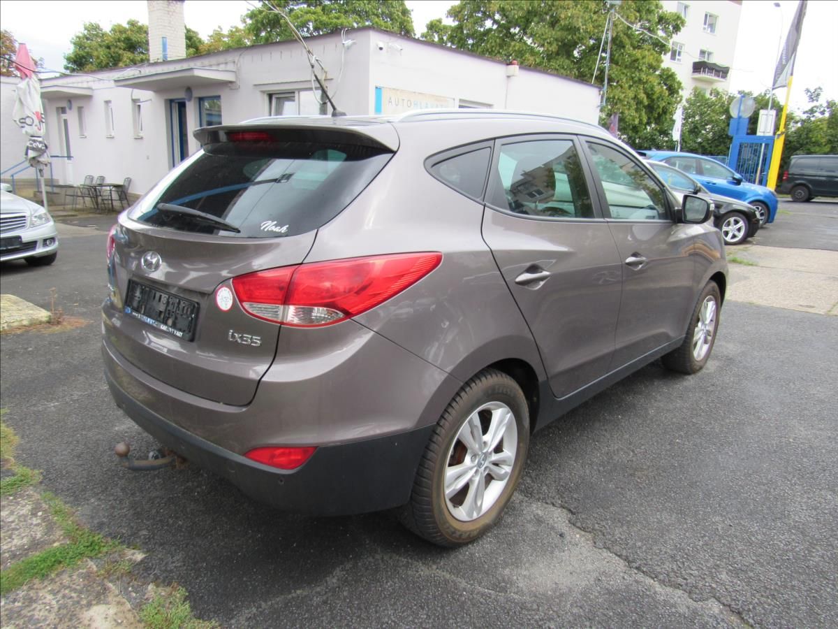 Hyundai ix35, 2,0 i 120kW Automat Style - fotka 6