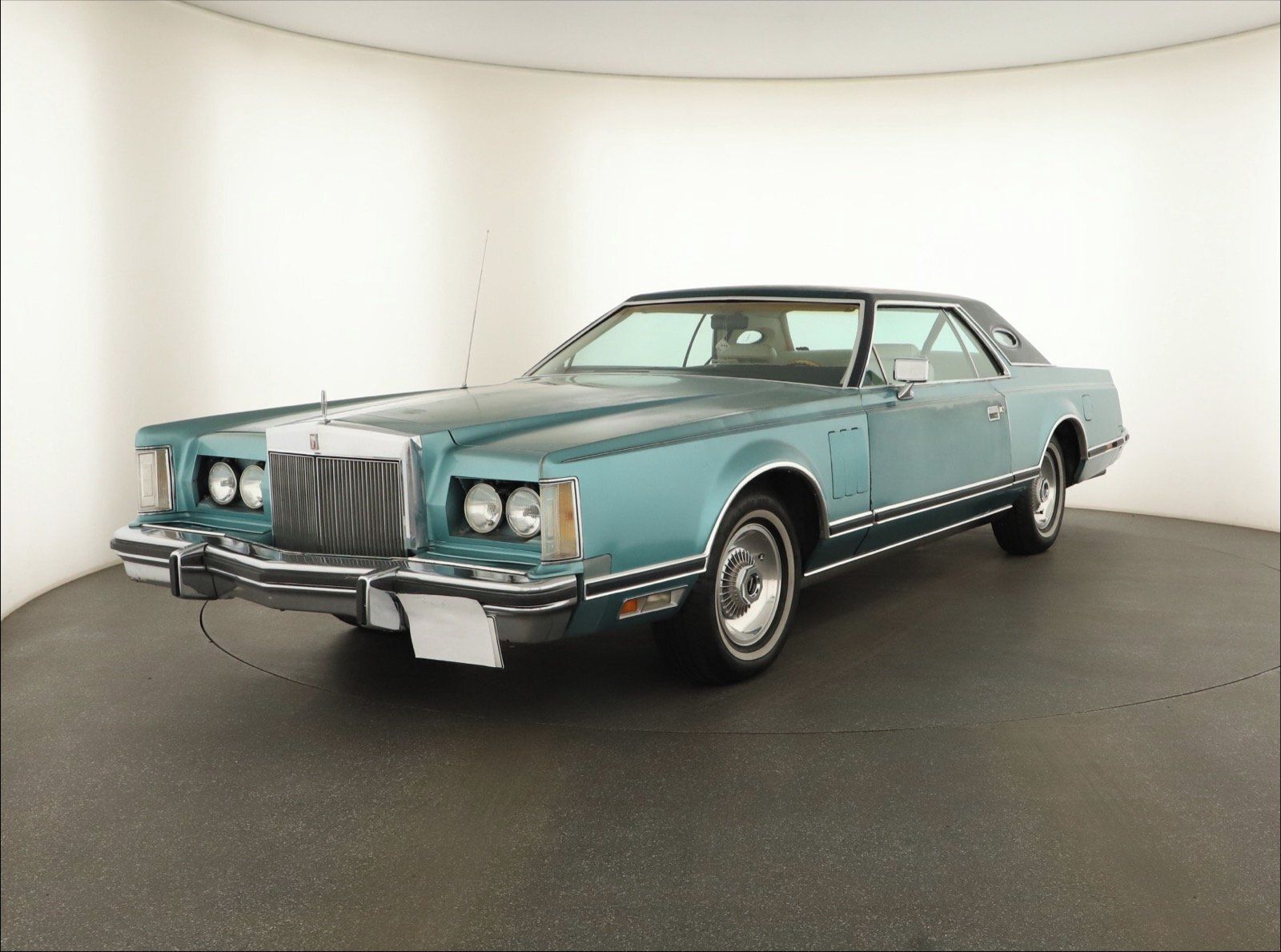 Lincoln Continental, 4.6 V8, Automat - fotka 2
