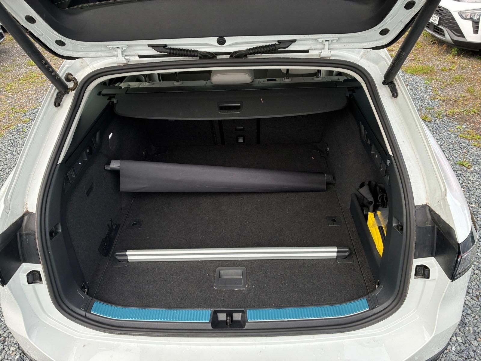 Volkswagen Passat Variant, ELEGANCE 2.0TDI 142kW DSG CZ - fotka 6