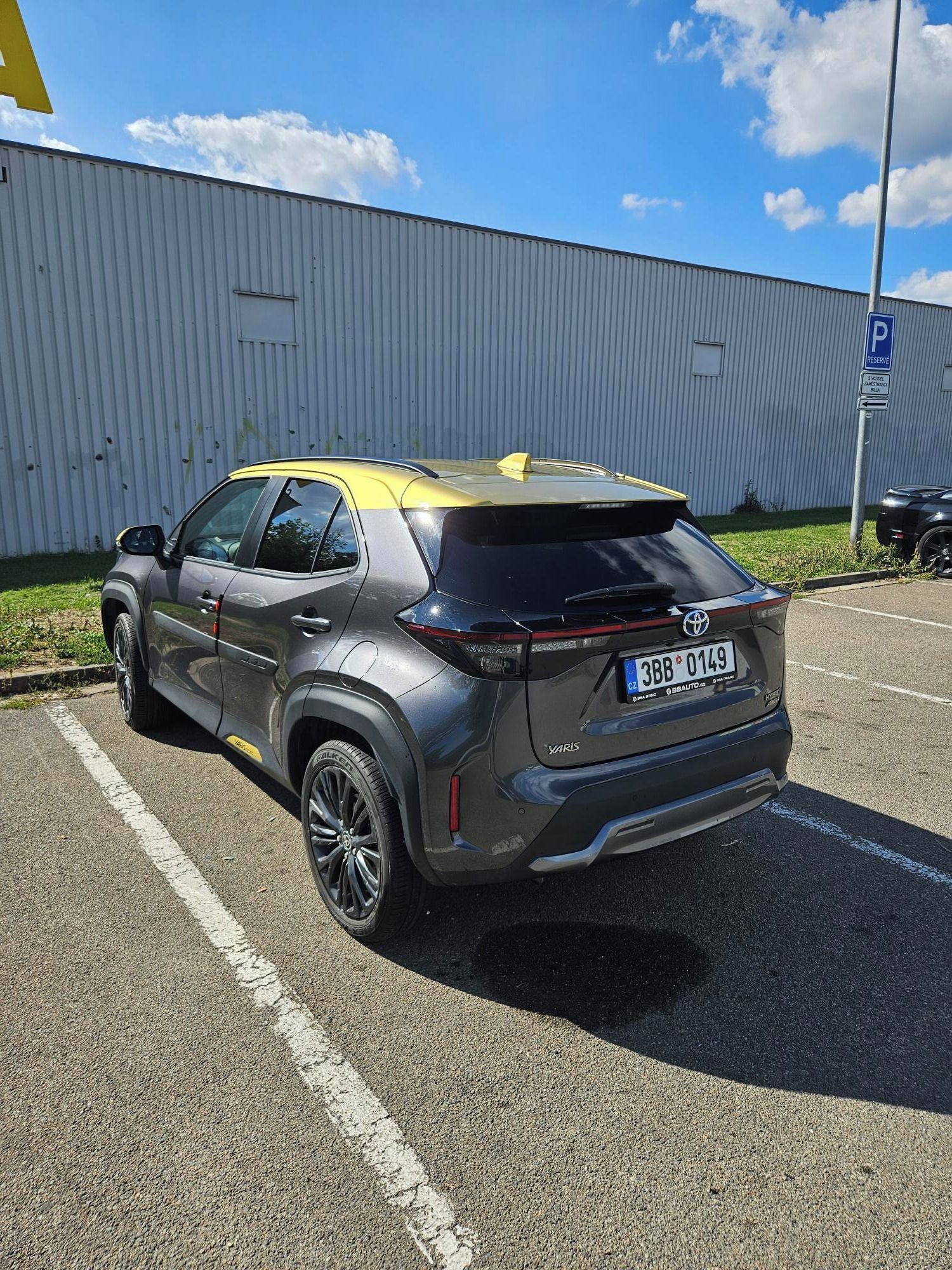 Toyota Yaris Cross, AWD-i 4x4 servisováno - fotka 2