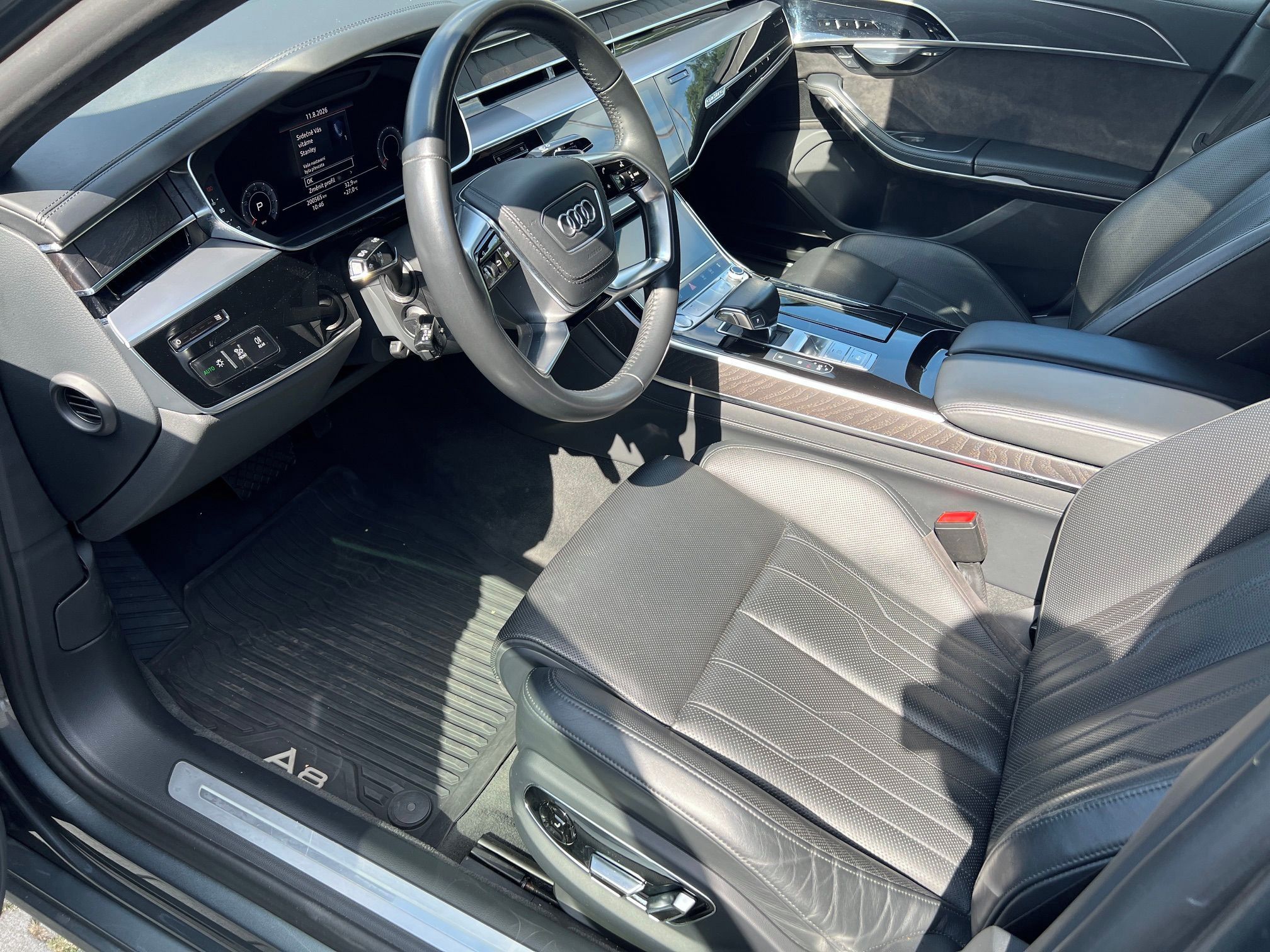 Audi A8, 55 TFSI 250kW Quattro Tiptroni - fotka 5