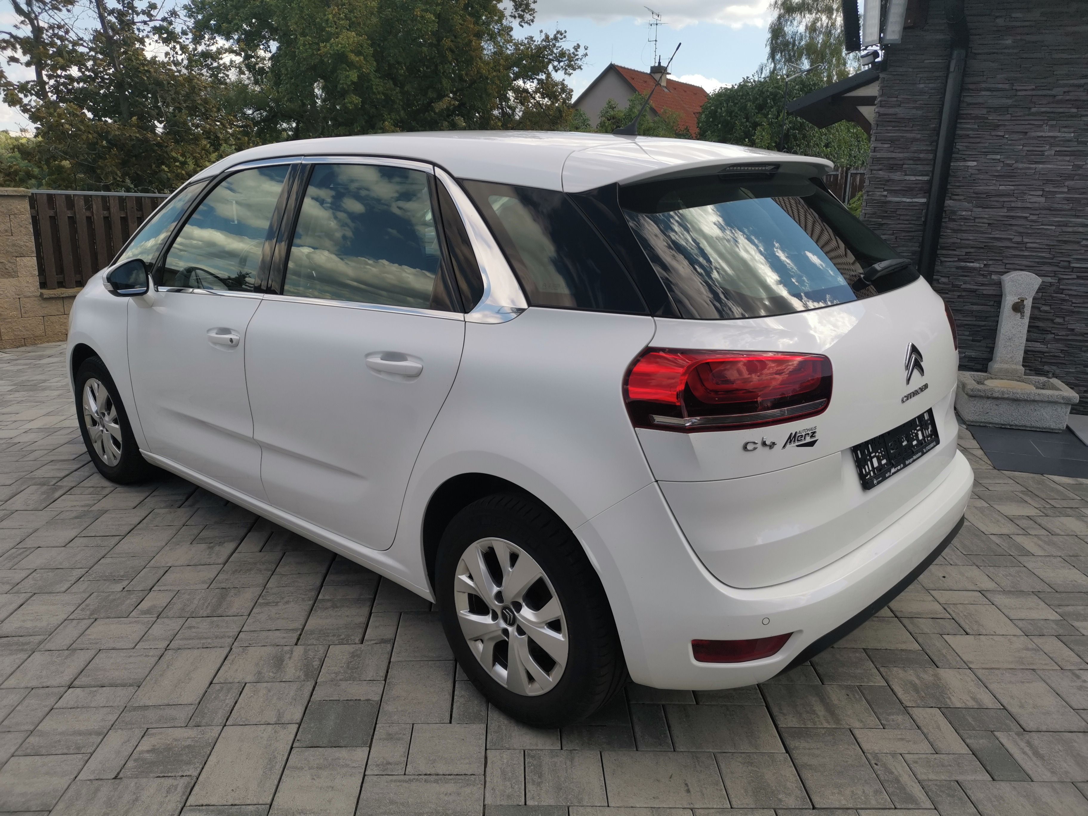 Citroën C4 Picasso, Citroen C4 Picasso 1.2i 96Kw - - fotka 6