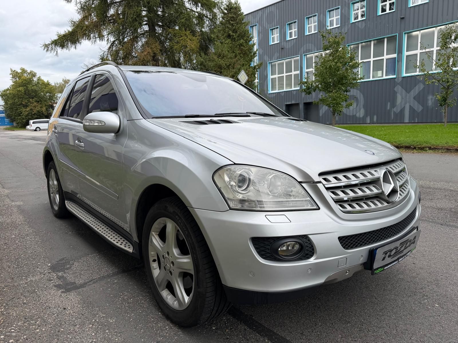 Mercedes-Benz Třídy M, ML 320 3,0 CDi 4matic AMG - fotka 6