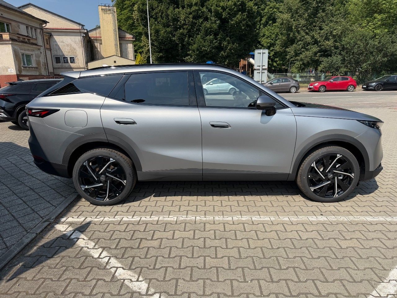 Omoda 7, 1.5 PHEV 205 kW Luxury AT, REZ - fotka 4