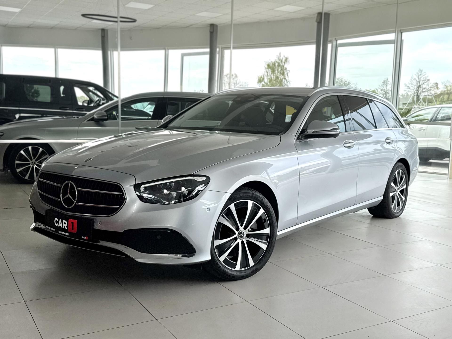 Mercedes-Benz Třídy E, 300e 235kW*Webasto*Tažné*DPH