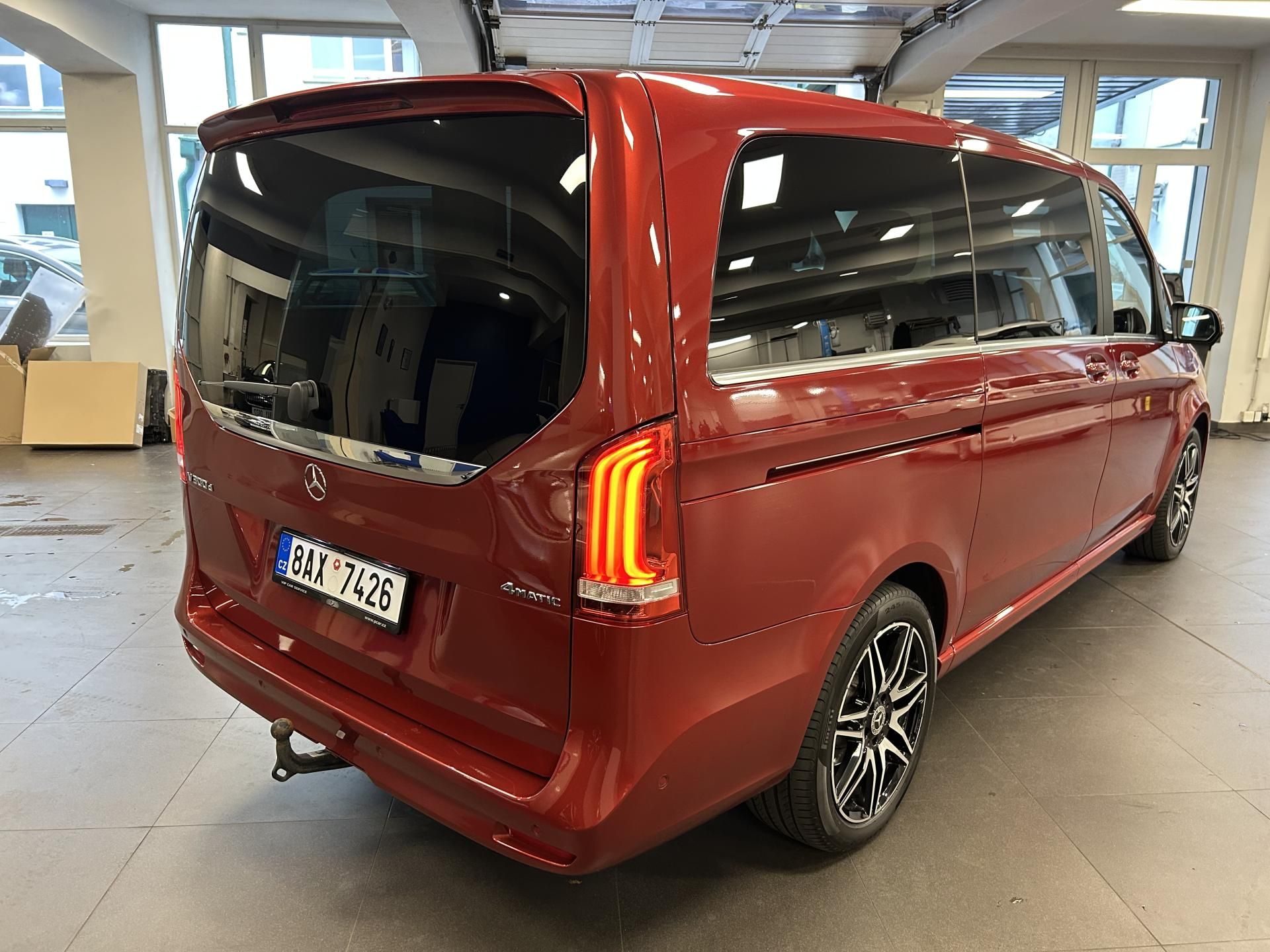 Mercedes-Benz Třídy V, 300d L 4Matic LED DISTRON 7M - fotka 4