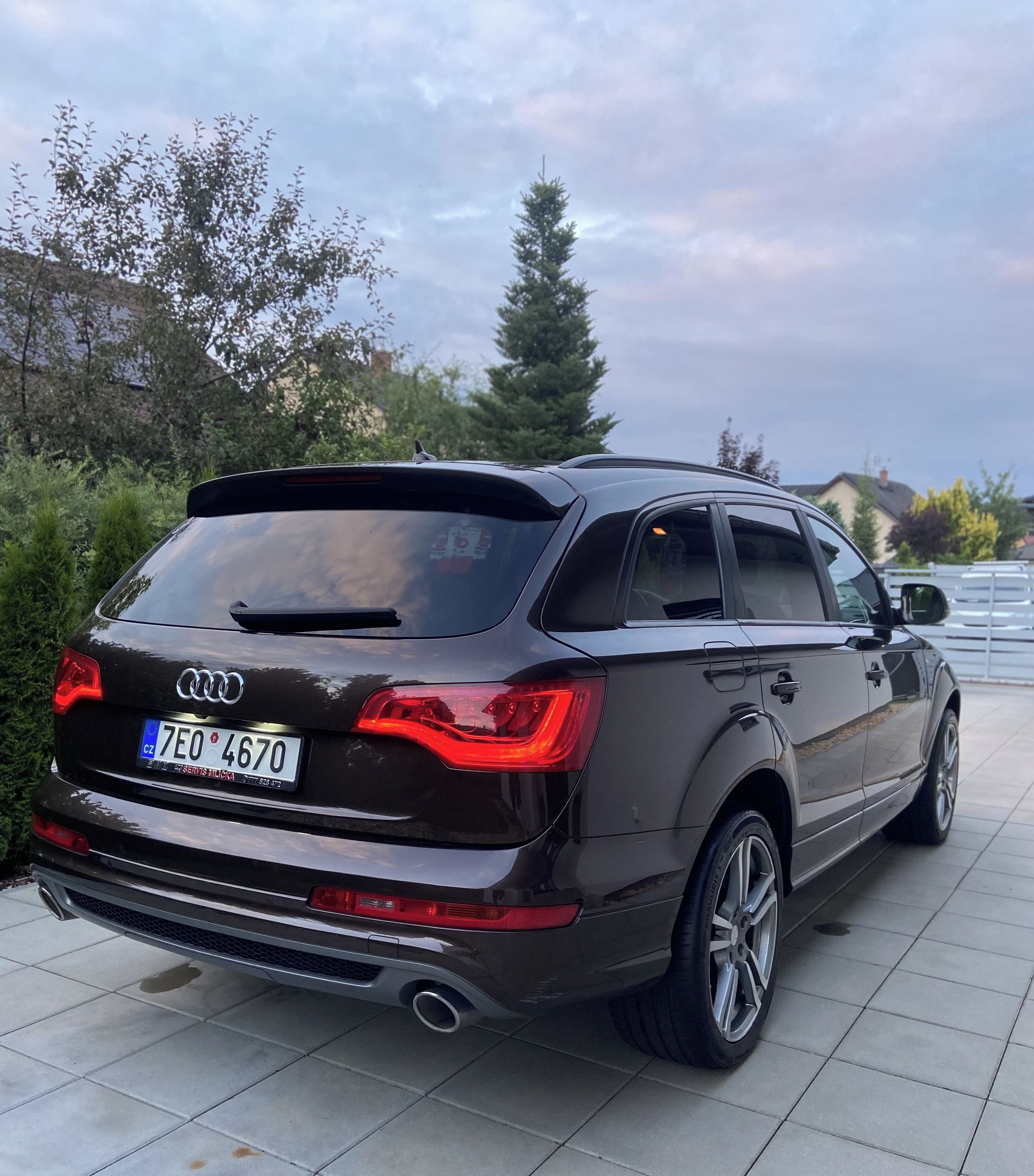 Audi Q7, 3.0 TDI S-line 7míst - fotka 4