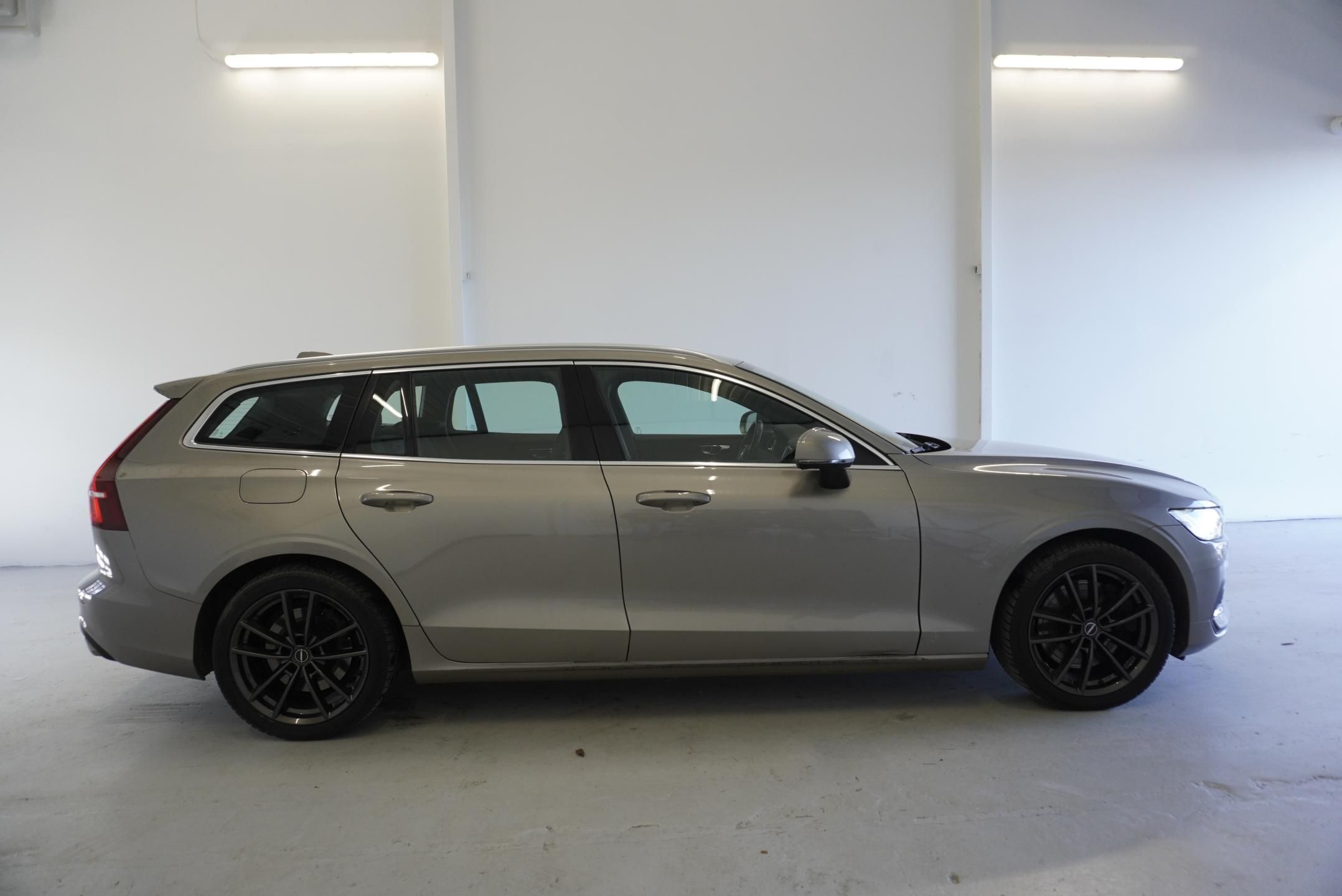 Volvo V60, T5 INSCRIPTION AUT. - fotka 4