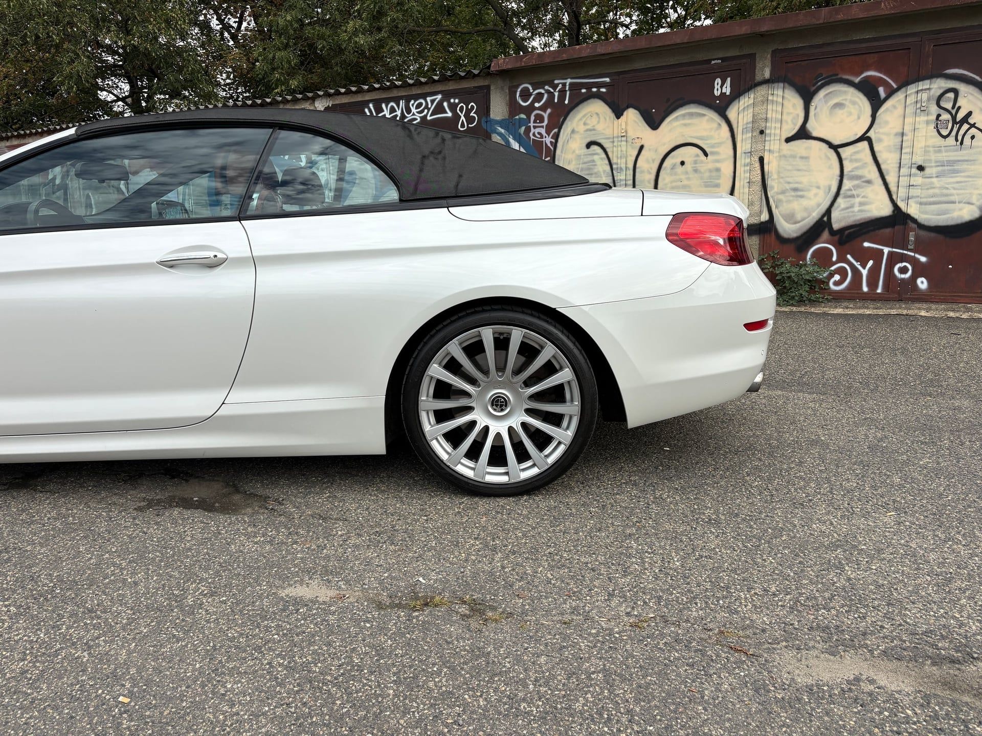 BMW Řada 6, 640d xDrive/Cabrio/Individual - fotka 6
