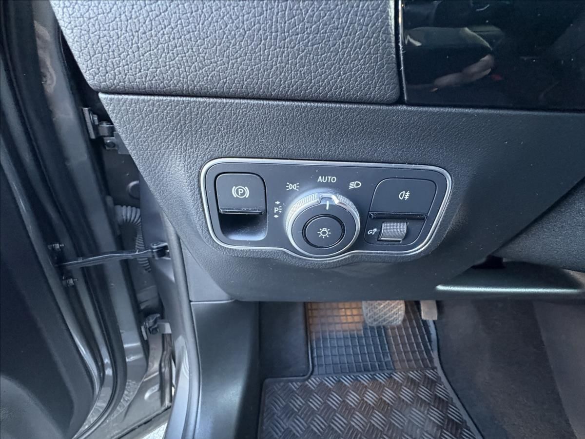 Mercedes-Benz GLA, 2,0 2.0d AT,Full Led,Nav,Výhře - fotka 6