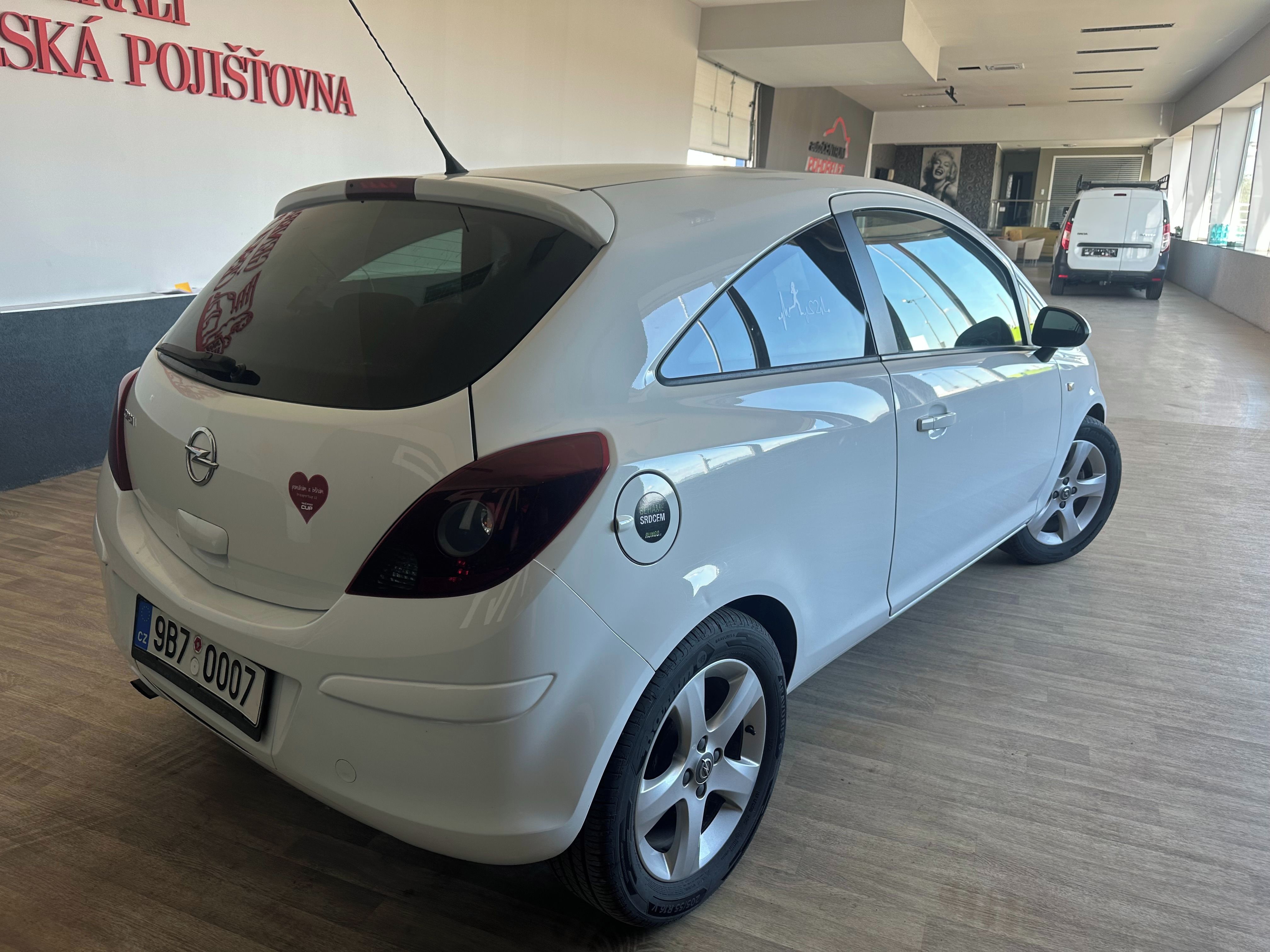 Opel Corsa, 1,2i*Klima*Nosič Kol*ČR* - fotka 4