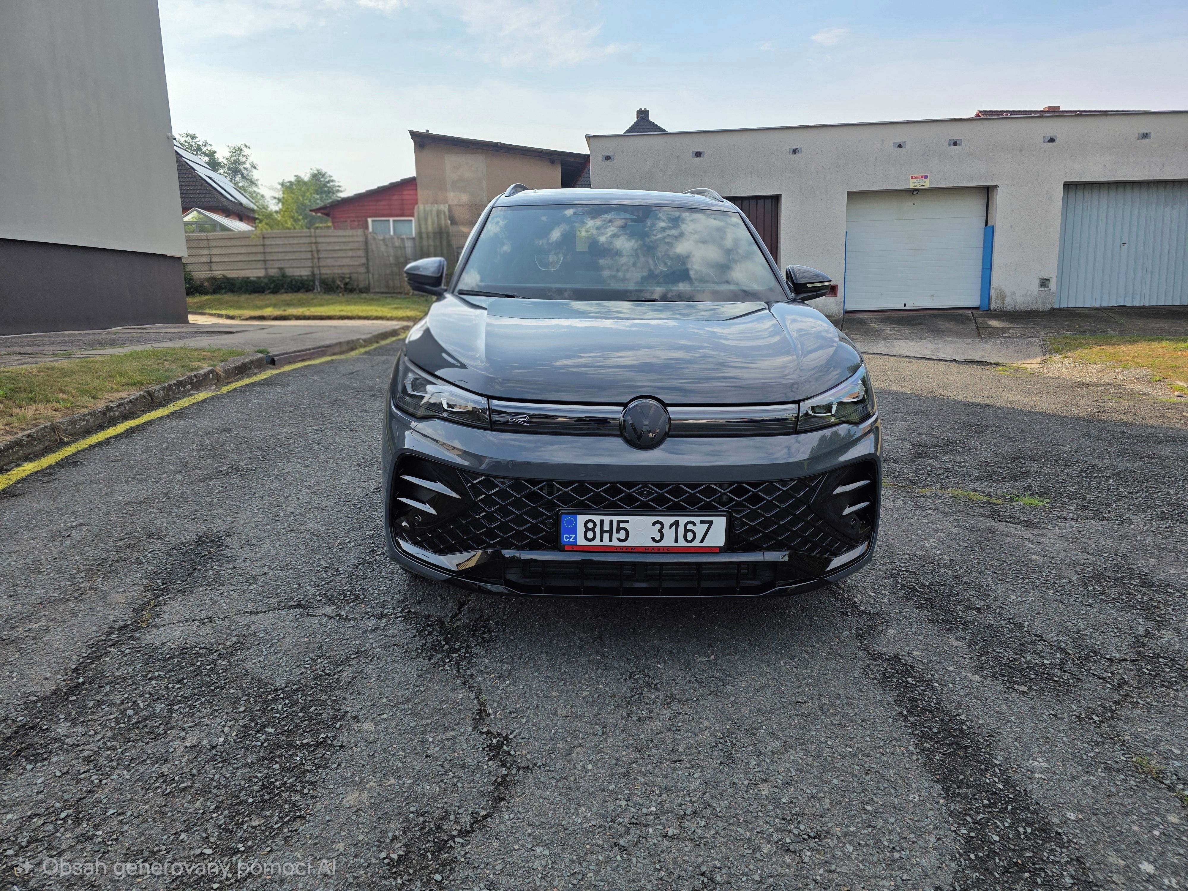 Volkswagen Tiguan, VW Tiguan - TOP STAV - 12690Km - fotka 5