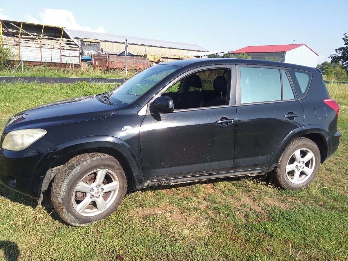 Toyota Rav4, Toyota Rav4, 2.2 D-CAT, 4X4 - fotka 4