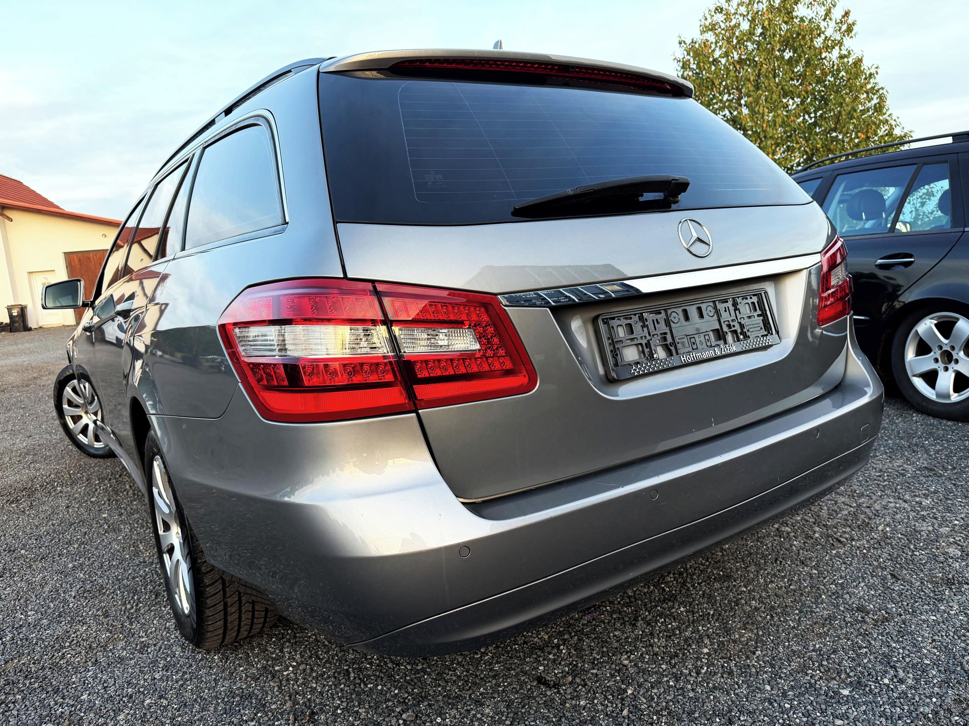 Mercedes-Benz Třídy E, 250 CDi 150kW, kombi, servis - fotka 4