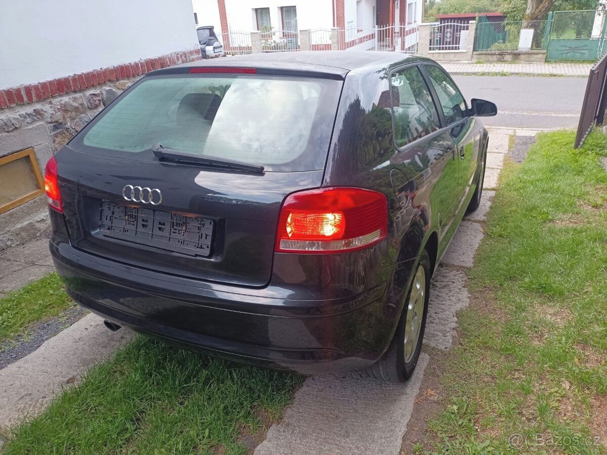 Audi A3, 1.6 75Kw - NOVÁ STK - fotka 6