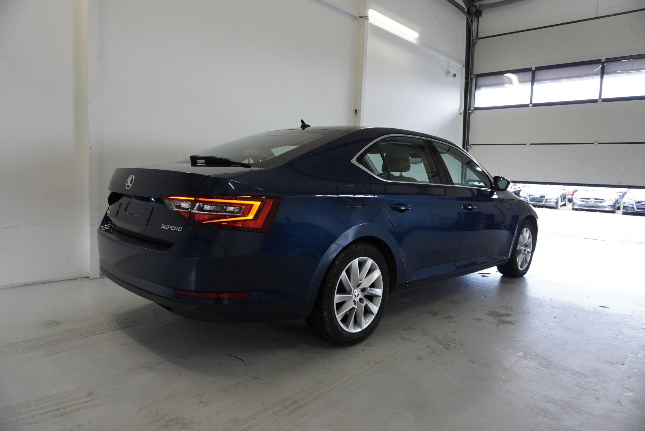 Škoda Superb, 2.0TDi 110 kW, DSG7+ZIMNÍ SADA - fotka 6