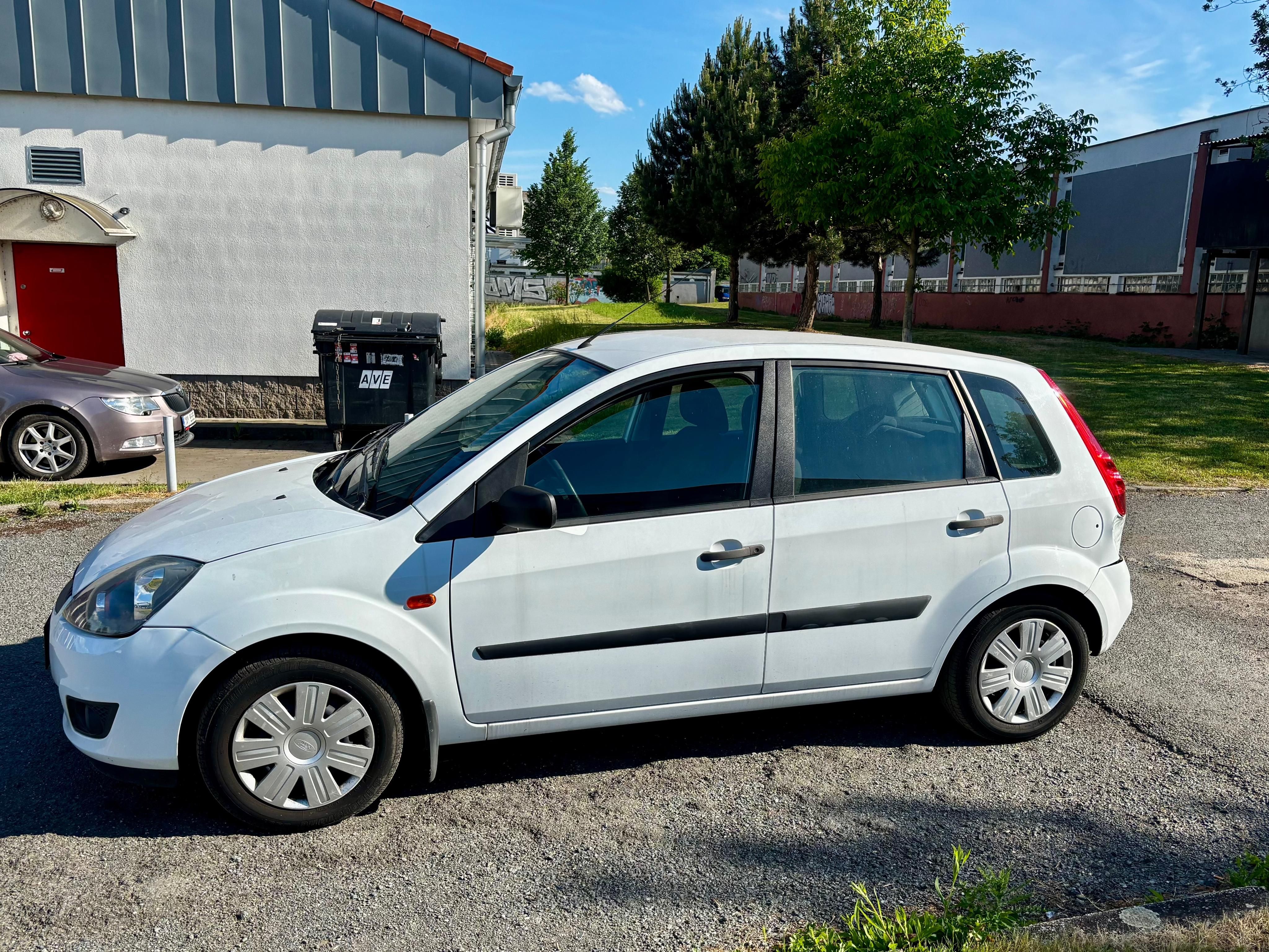 Ford Fiesta, 1.3 51 kW - fotka 2